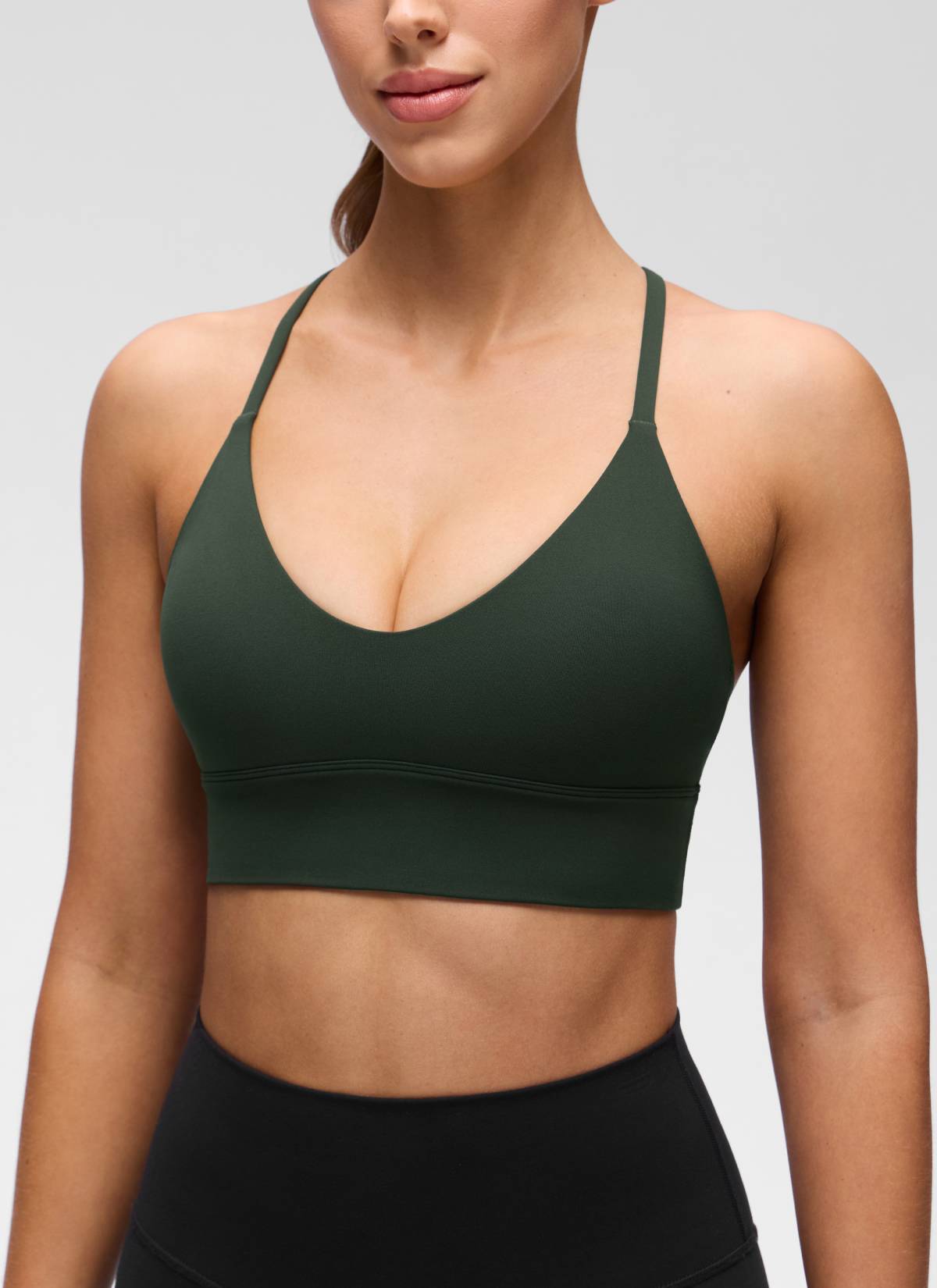 CRZ YOGA Women's Butterluxe Yoga V Neck Cross Back Longline Sports Bra Legende Grün