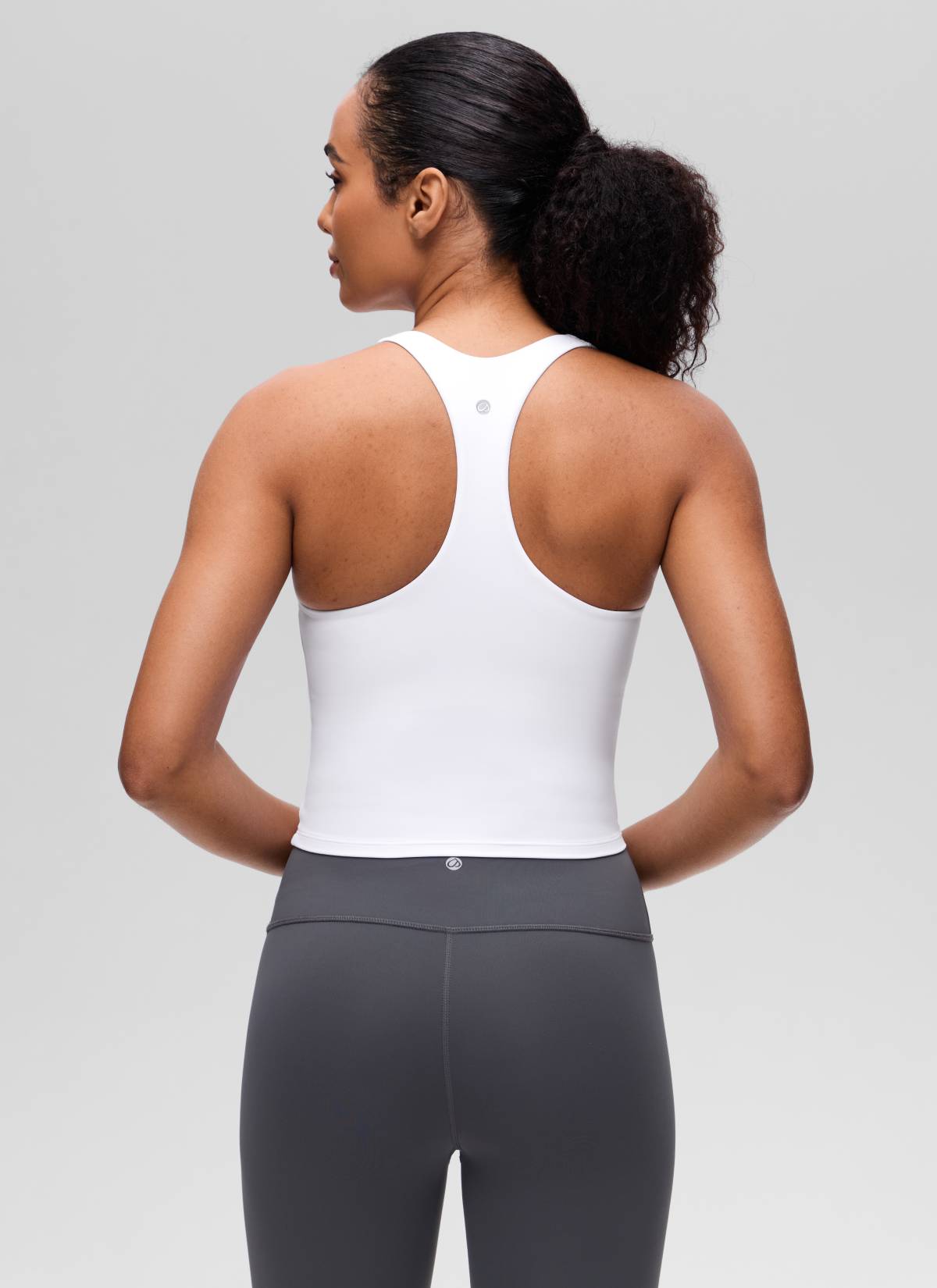 CRZ YOGA Damen V-Ausschnitt Crop Tanktops Bra Racerback Weiss