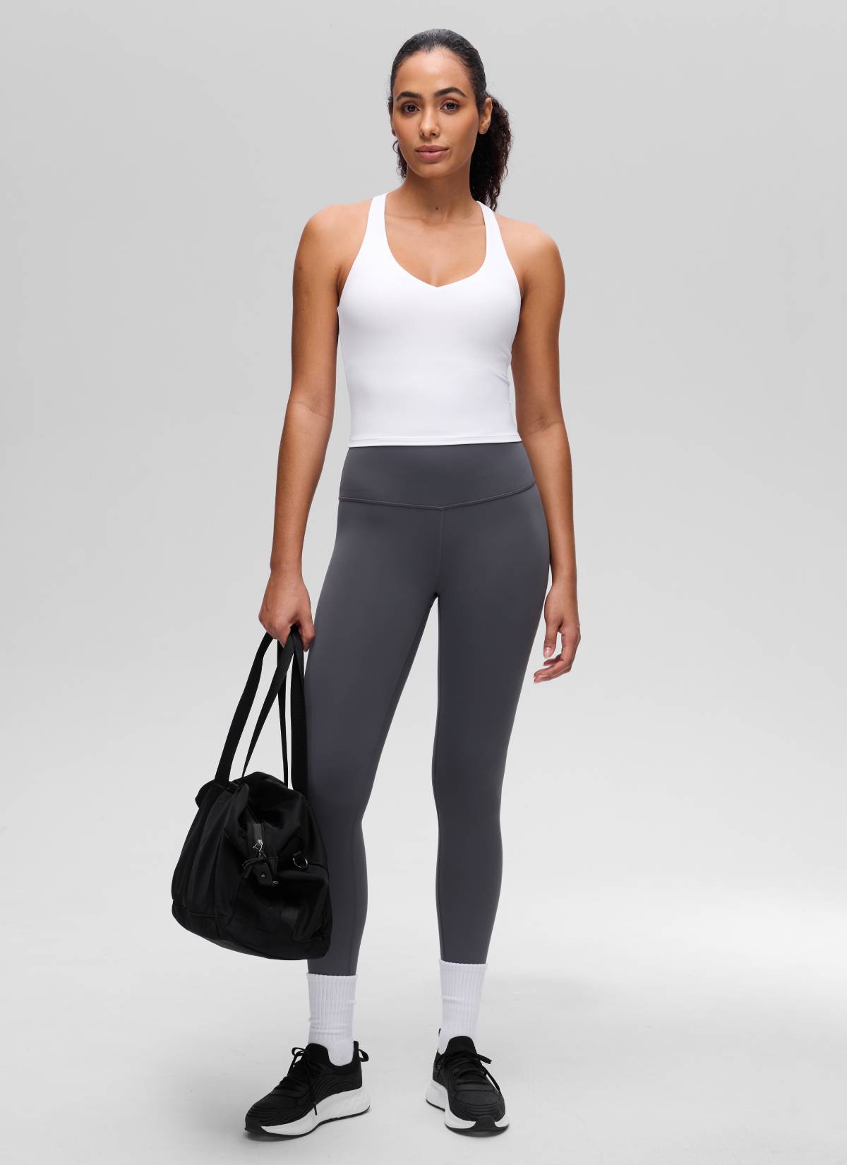 CRZ YOGA Damen V-Ausschnitt Crop Tanktops Bra Racerback Weiss