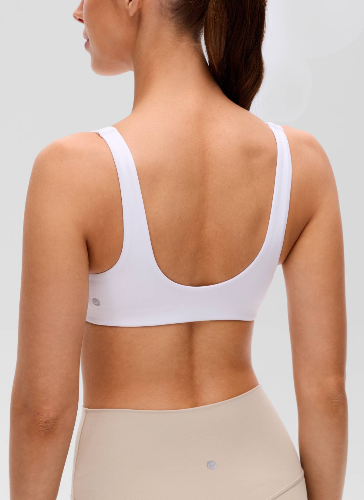 CRZ YOGA Damen Butterluxe Twist Vorne V-Ausschnitt Sport-BH U-Rücken Weiss