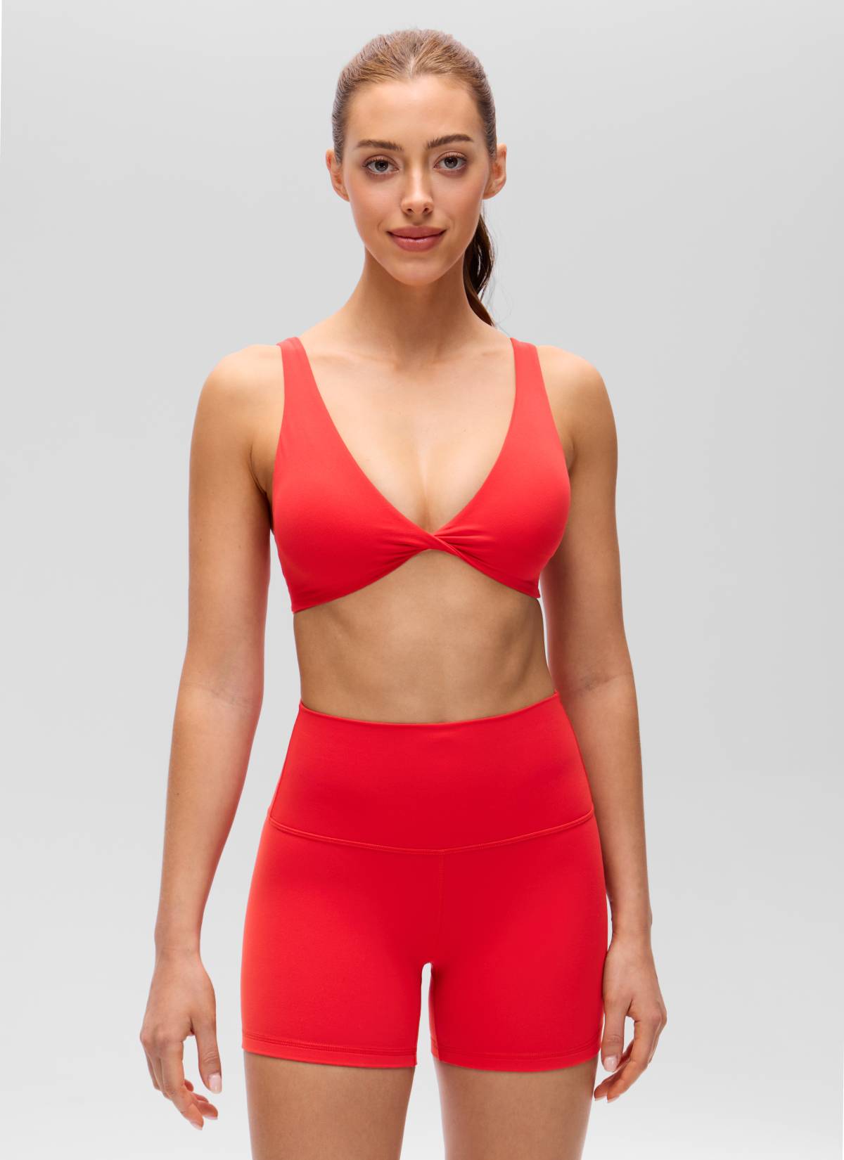 CRZ YOGA Damen Butterluxe Twist Vorne V-Ausschnitt Sport-BH U-Rücken Tiefrot