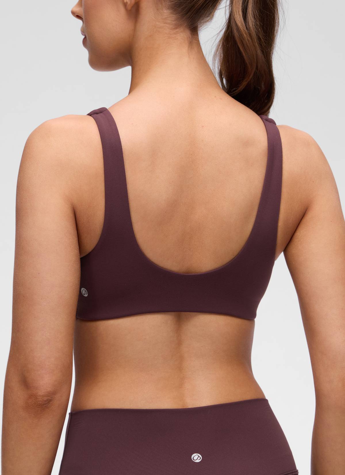 CRZ YOGA Damen Butterluxe Twist Vorne V-Ausschnitt Sport-BH U-Rücken Reife Pflaume
