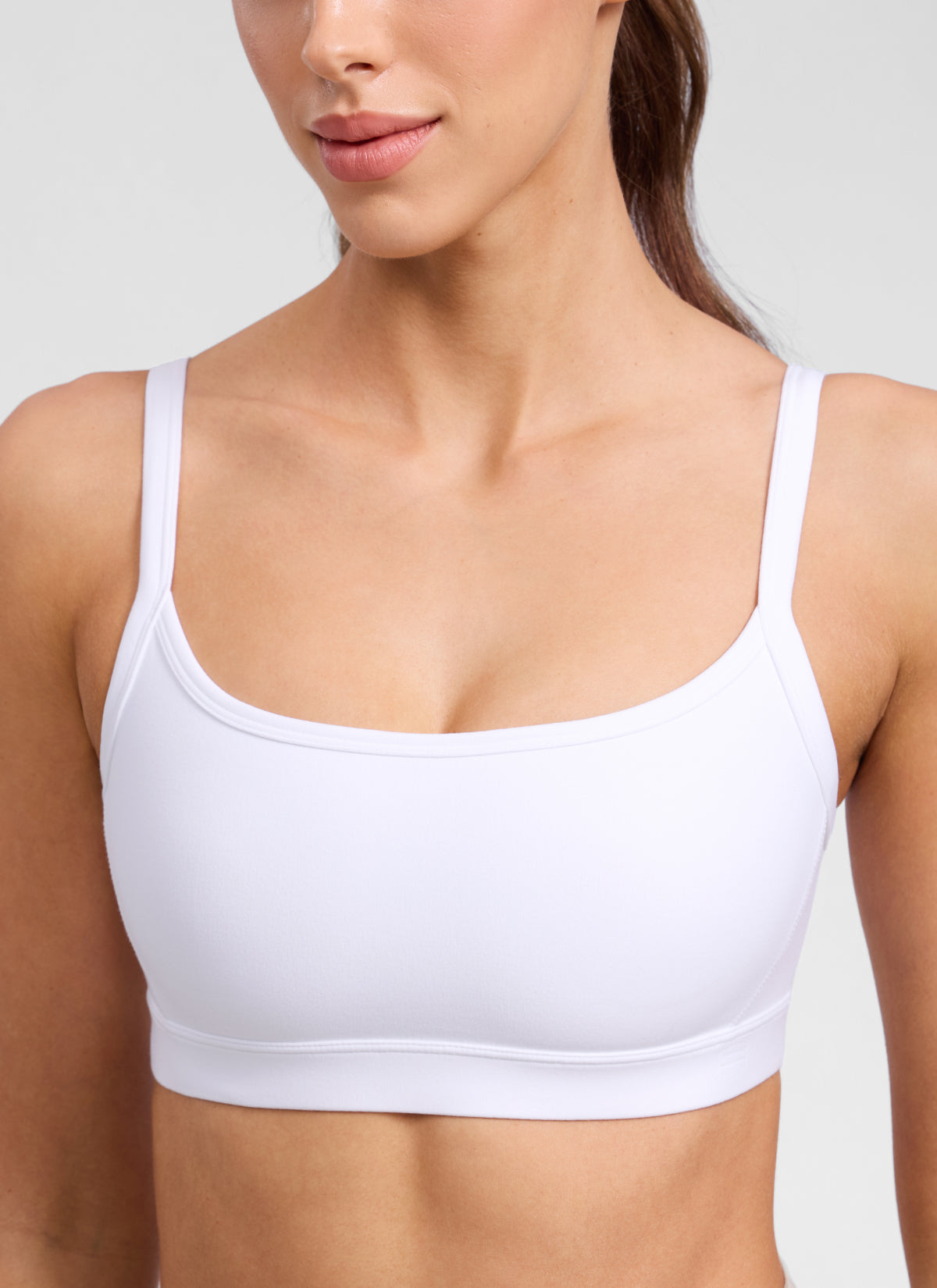CRZ YOGA Women's Butterlift Workout Scoop Neck Double Lined Sports Bra Weiss