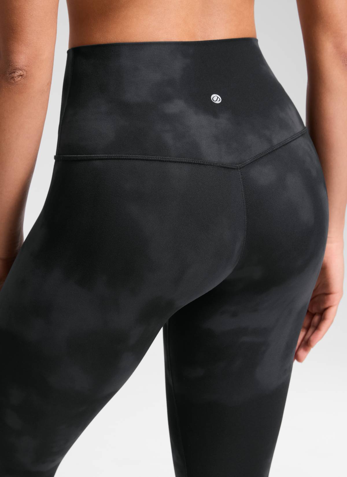 CRZ YOGA Damen Butterluxe High Waist 3/4 Leggings Capri - 48cm Schwarze Tie-Dye-Blumen