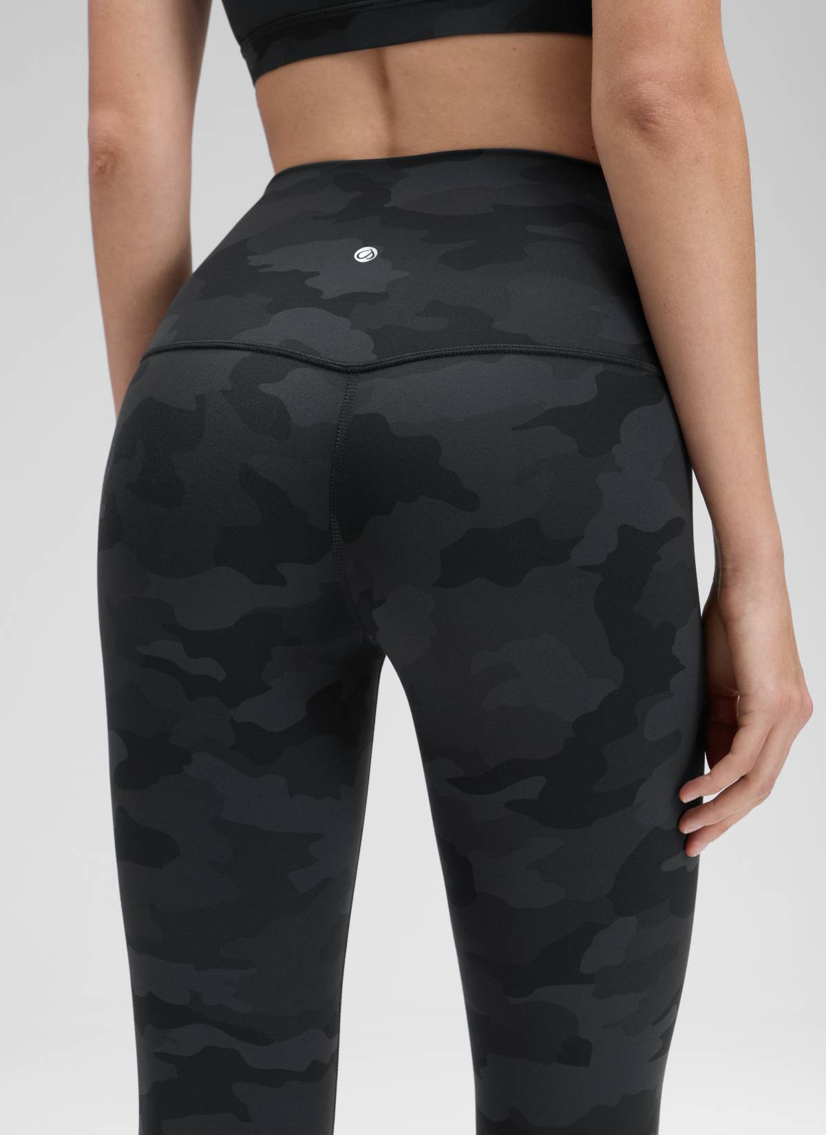 CRZ YOGA Damen Butterluxe High Waist 3/4 Leggings Capri - 48cm Dunkelgraue Tarnung 2