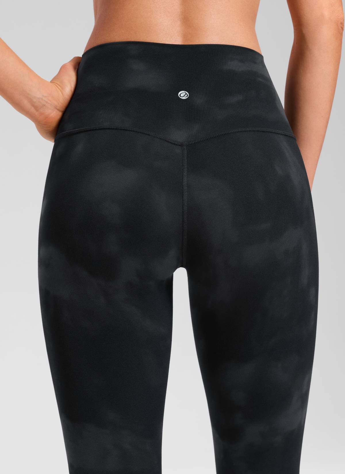 CRZ YOGA Damen Butterluxe High Waist 3/4 Leggings Capri - 58cm Schwarze Tie-Dye-Blumen