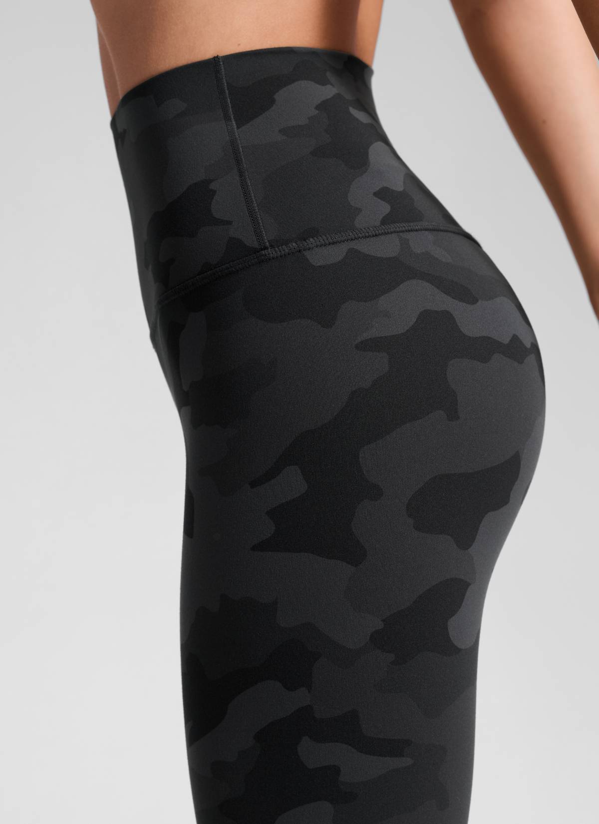 CRZ YOGA Butterluxe Damen High Waist Sport Leggings- 71cm Dunkelgraue Tarnung 2