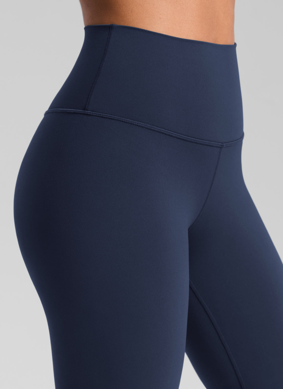 CRZ YOGA Butterluxe Damen High Waist Sport Leggings- 71cm Club Blau @model_info:T