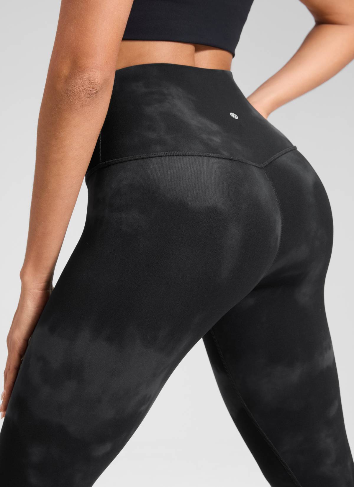 CRZ YOGA Damen Butterluxe Extra-Lang Sport Leggings - 78cm Schwarze Tie-Dye-Blumen
