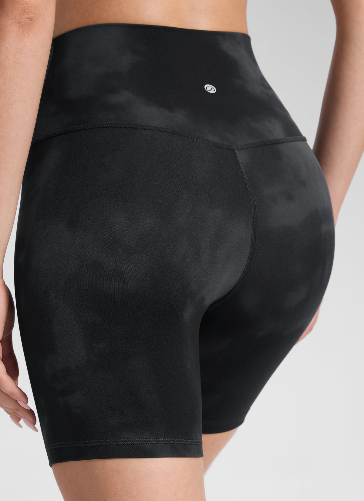 CRZ YOGA Damen Butterluxe Radlerhose Shorts-15CM Schwarze Tie-Dye-Blumen @model_info:Malisa