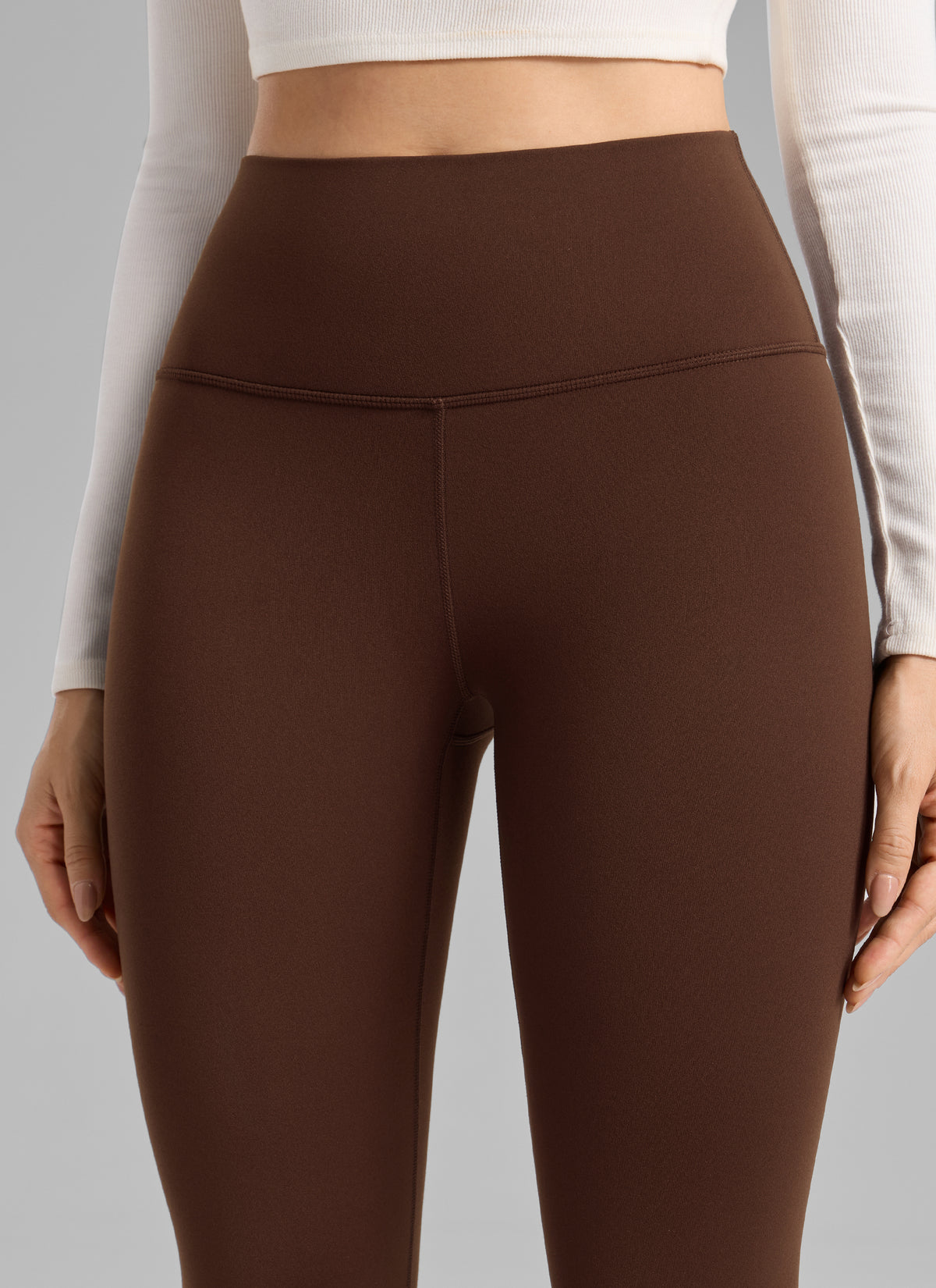 CRZ YOGA Damen Mattes Thermo-Fleece-Futter Basis-Leggings - 64cm Lava Braun @model_info:Bruna