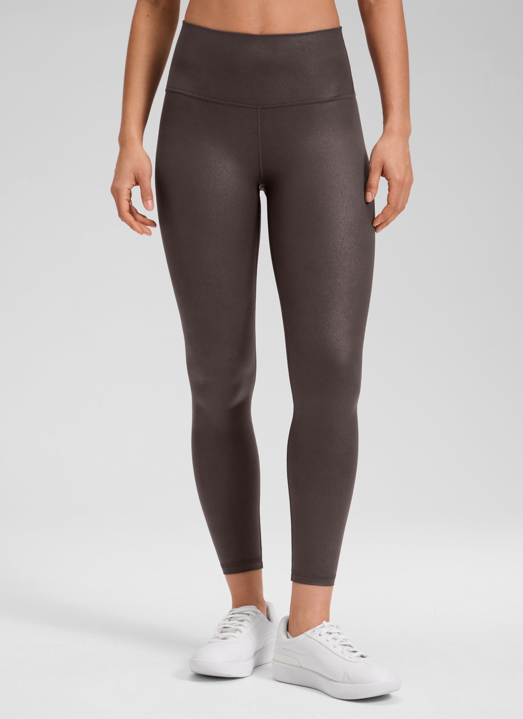 CRZ YOGA Damen Butterluxe Faux Leder Kunstleder-Leggings - 64cm Heißer Karamell Braun Folie Muster