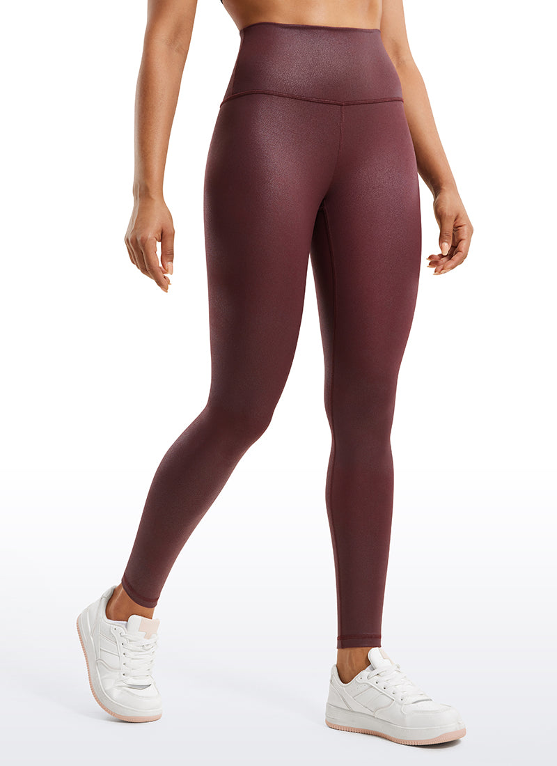 CRZ YOGA Damen Butterluxe Faux Leder Kunstleder-Leggings - 71cm Rotes Merlot-Folienmuster