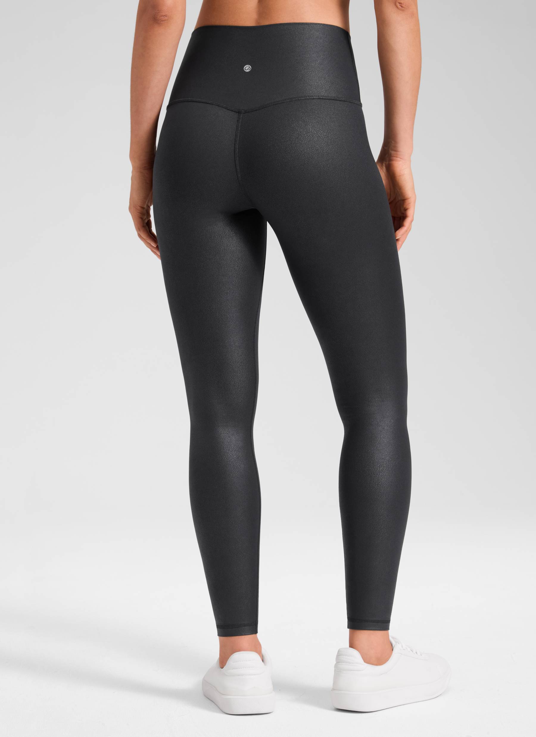 CRZ YOGA Damen Butterluxe Faux Leder Kunstleder-Leggings - 71cm Schwarzes Folienmuster
