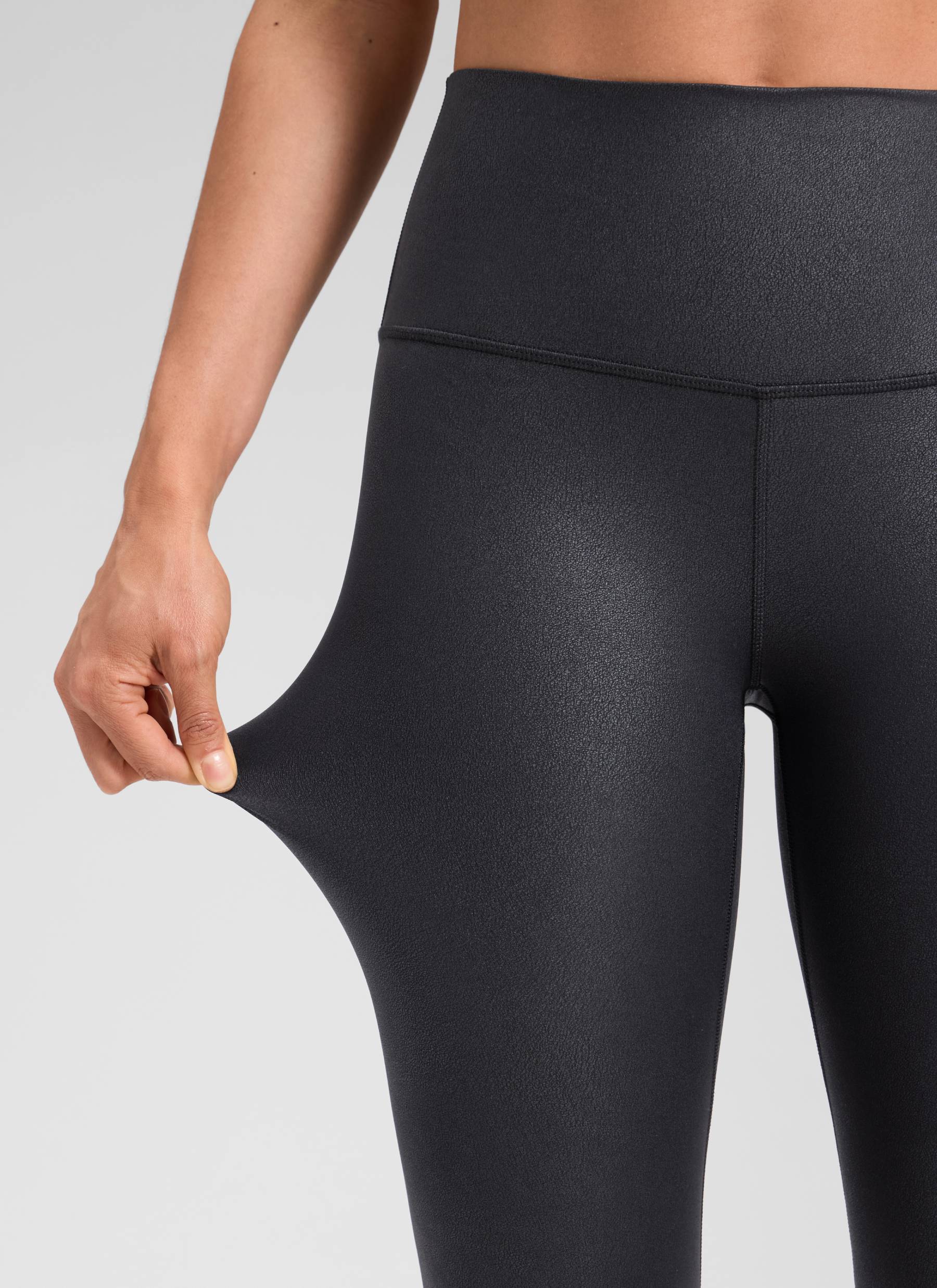 CRZ YOGA Damen Butterluxe Faux Leder Kunstleder-Leggings - 71cm Schwarzes Folienmuster