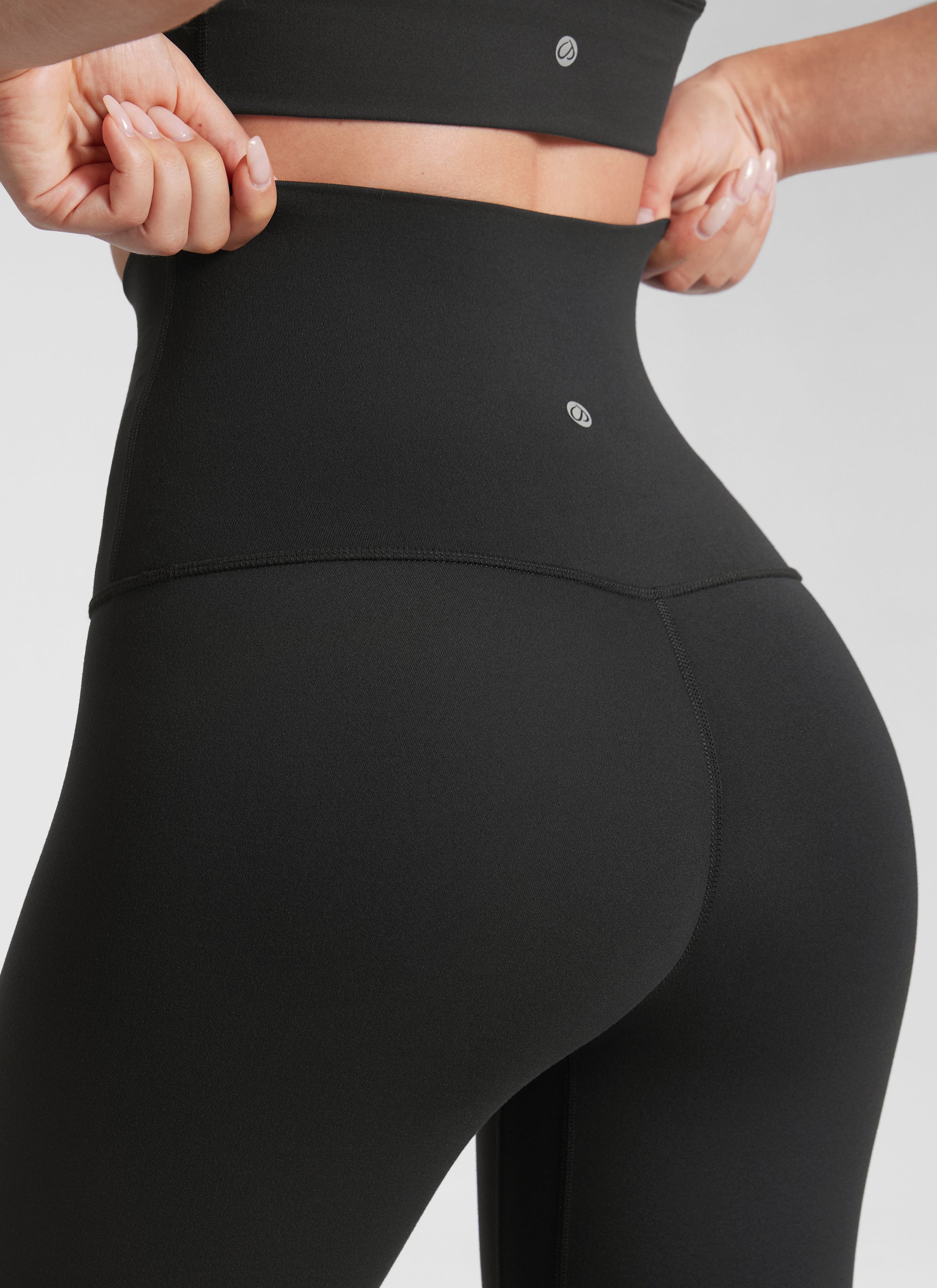 CRZ YOGA Damen Butterluxe Yoga Leggings Super High Waist - 64cm Schwarz