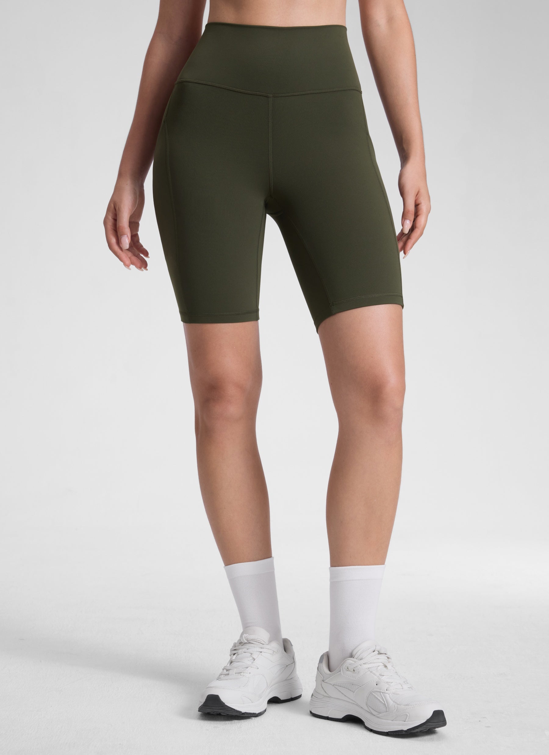 CRZ YOGA Damen Butterluxe High Waist Radlerhose mit Tasche - 20cm Olivgrün