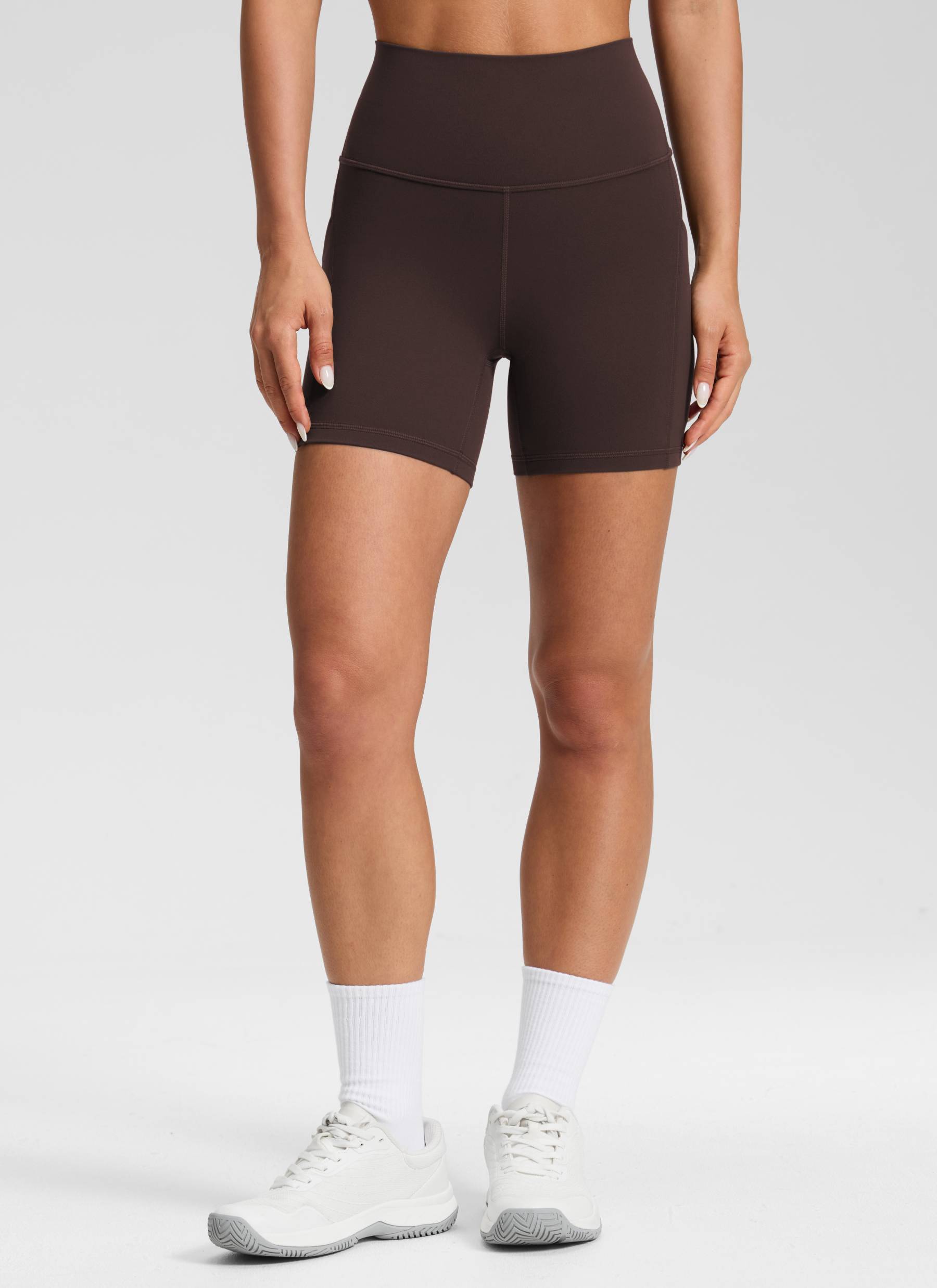 CRZ YOGA Damen Butterluxe Sport Radlerhose Shorts mit Tasche -13cm Heißes Fudge-Brown