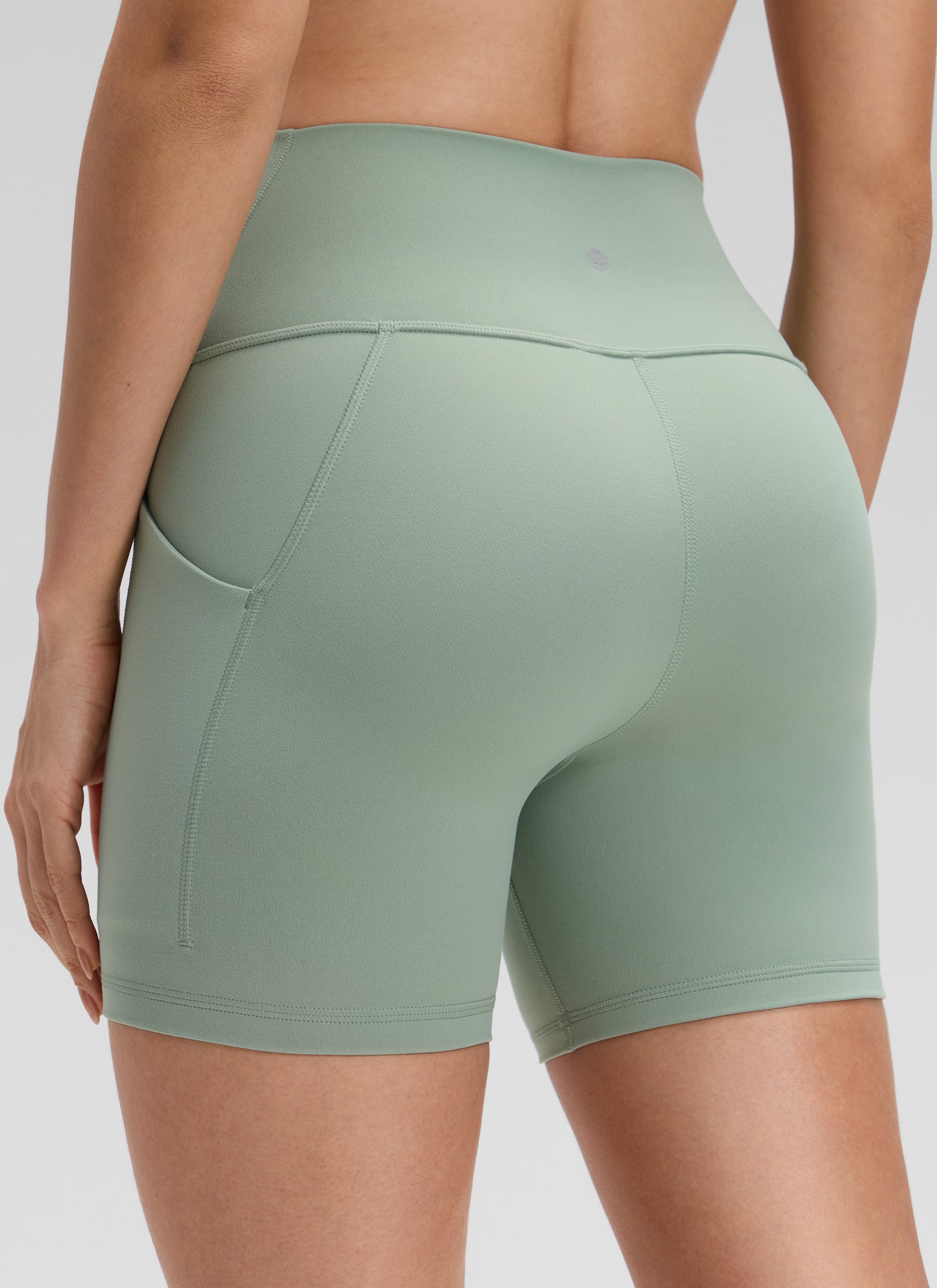 CRZ YOGA Damen Butterluxe Sport Radlerhose Shorts mit Tasche -13cm Grüner Palmenhof
