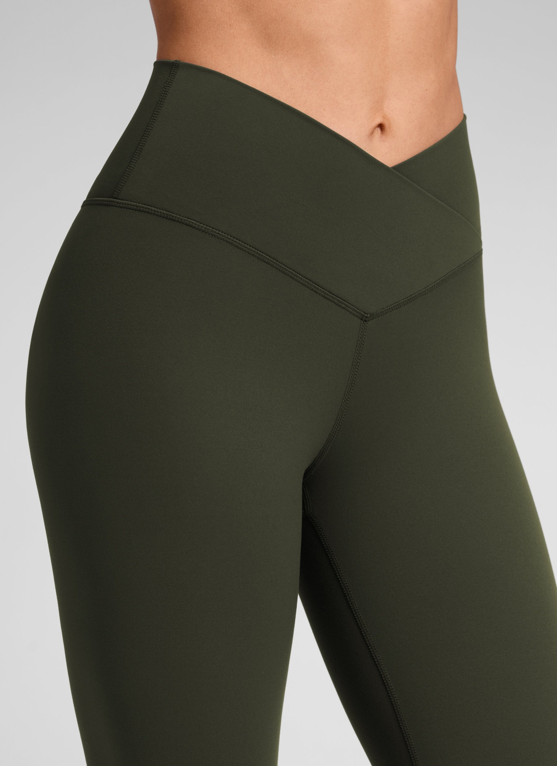 CRZ YOGA Damen Butterluxe V Cross High Waisted Leggings - 64 cm Olivgrün