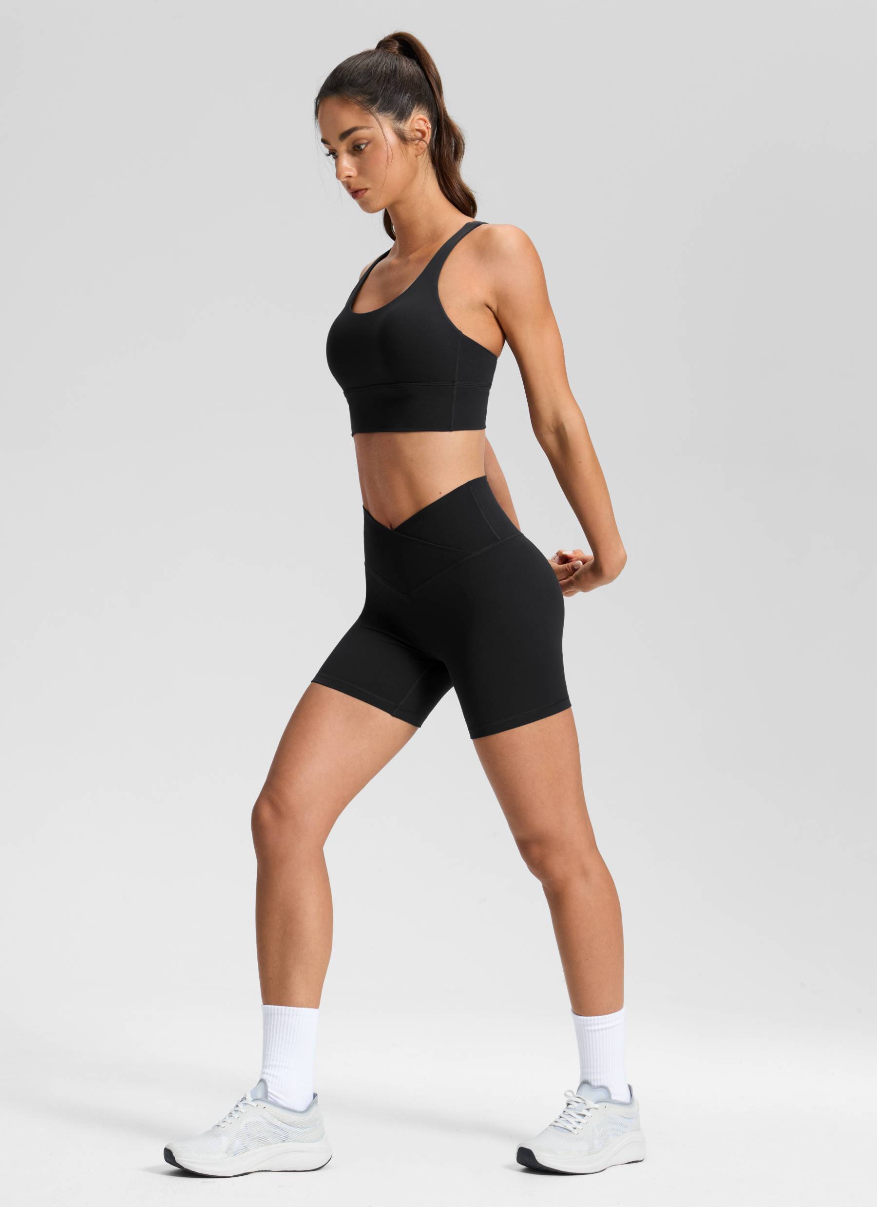 CRZ YOGA Damen Butterluxe Crossover Sport Radlerhose - 13cm Schwarz