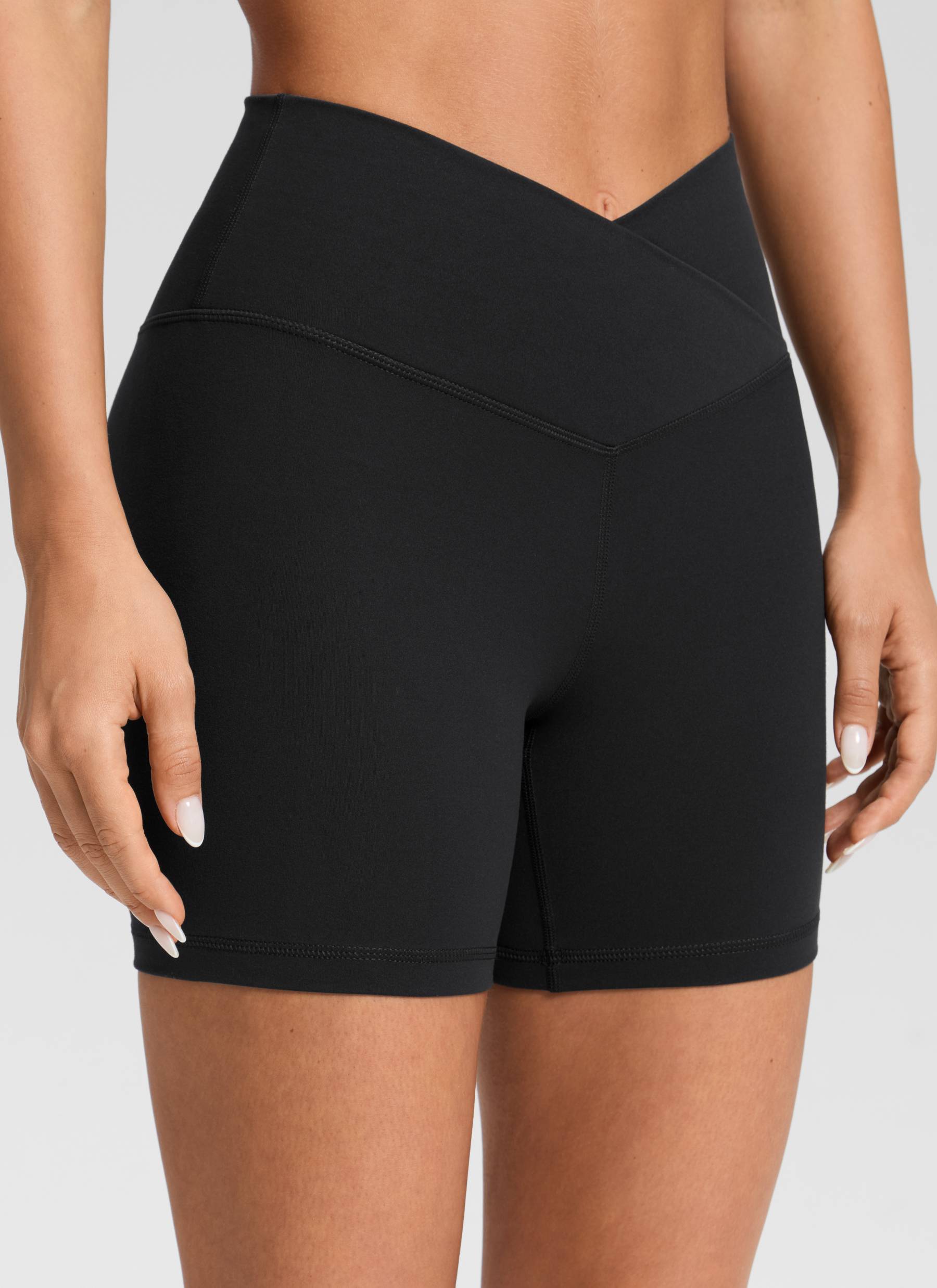 CRZ YOGA Damen Butterluxe Crossover Sport Radlerhose - 13cm Schwarz