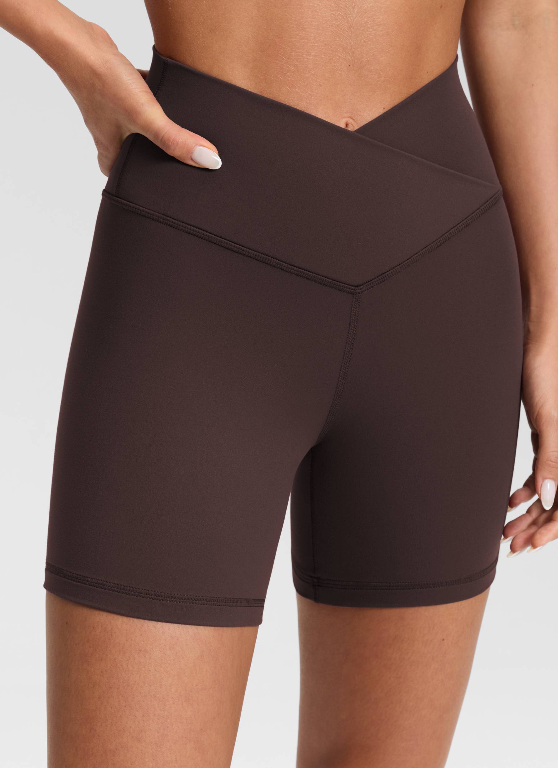 CRZ YOGA Damen Butterluxe Crossover Sport Radlerhose - 13cm Heißes Fudge-Brown