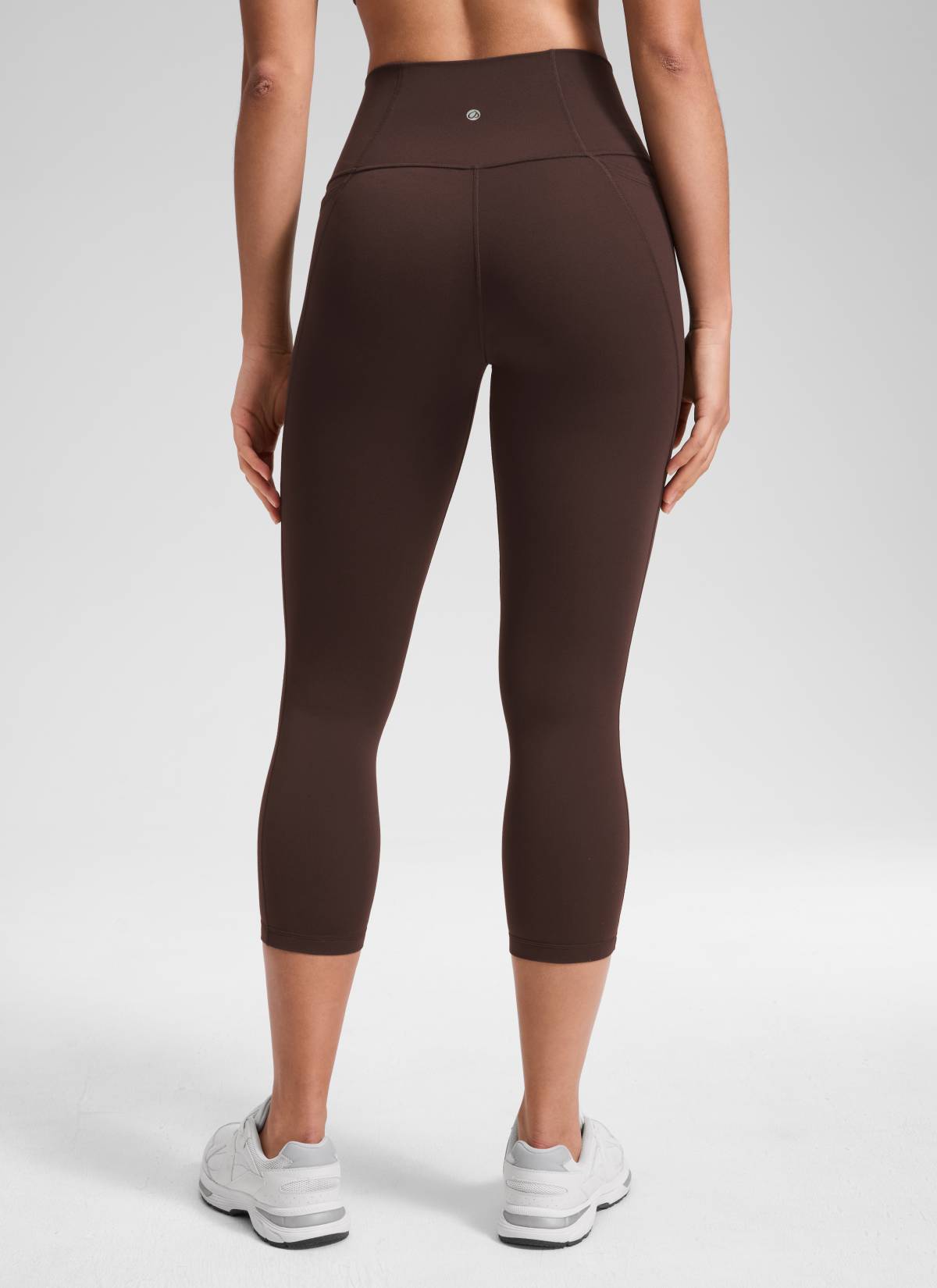 CRZ YOGA Damen Butterluxe Capri mit Taschen - 53cm Heißes Fudge-Brown