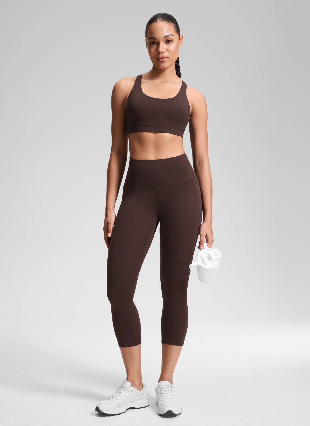 CRZ YOGA Damen Butterluxe Capri mit Taschen - 53cm Heißes Fudge-Brown