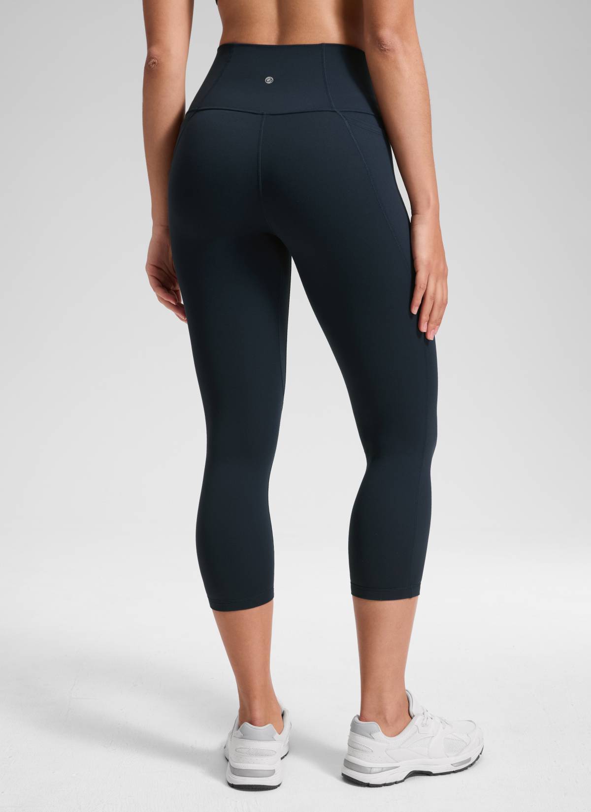 CRZ YOGA Damen Butterluxe Capri mit Taschen - 53cm Echte Marine
