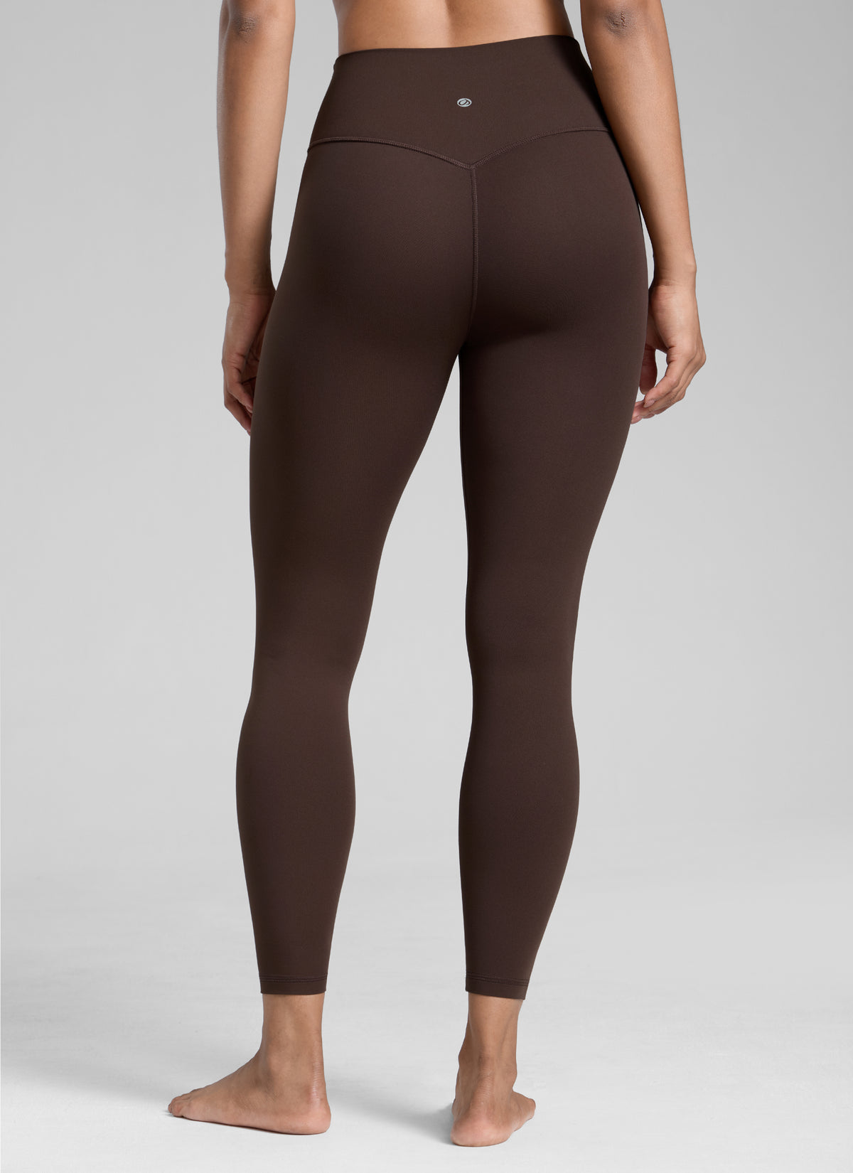 CRZ YOGA Damen Butterlift High Waist Workout Leggings - 64cm Heißes Fudge-Brown @model_info:Barbara
