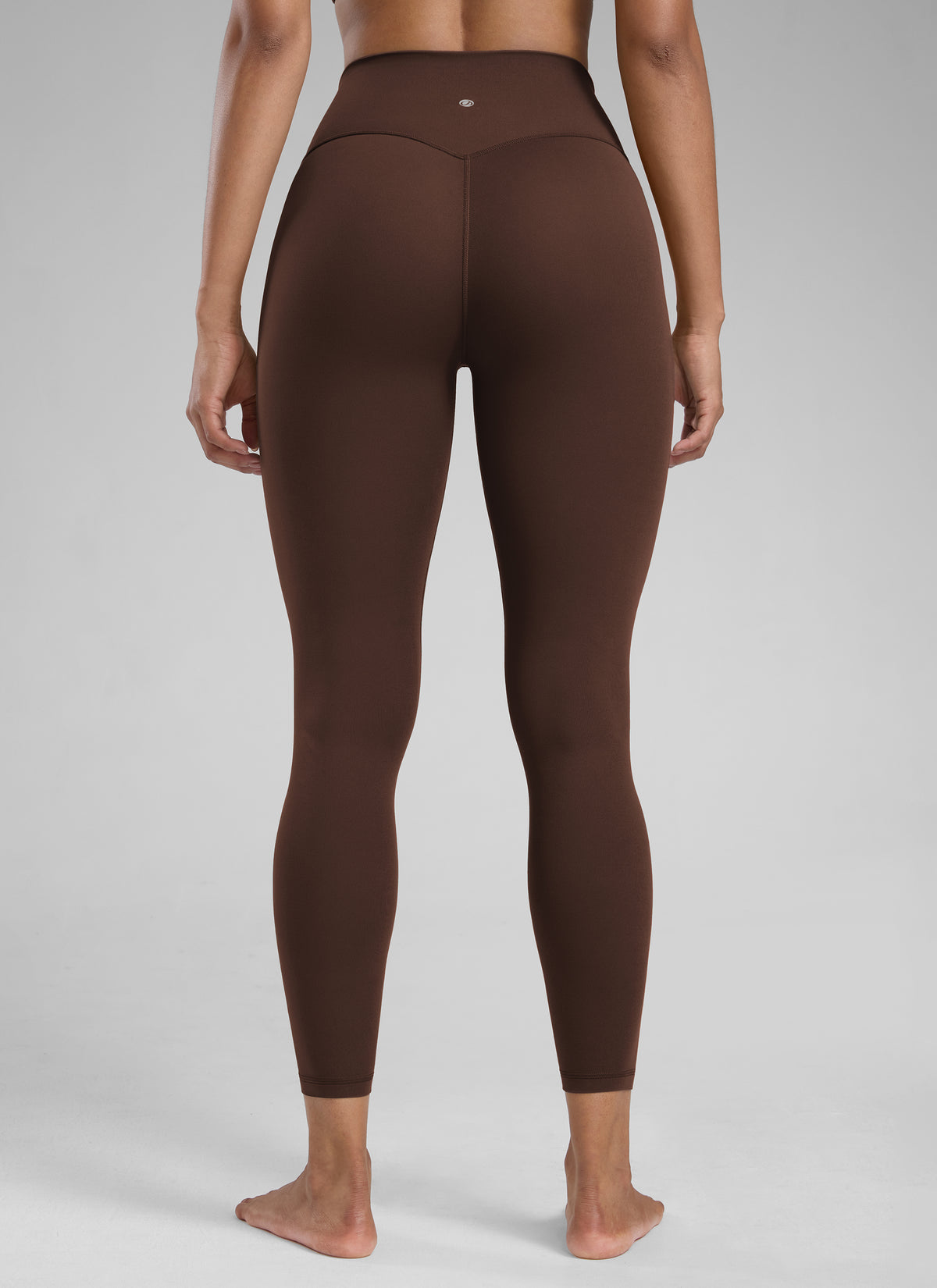 CRZ YOGA Damen Butterlift High Waist Workout Leggings - 64cm Lava Braun @model_info:Barbara