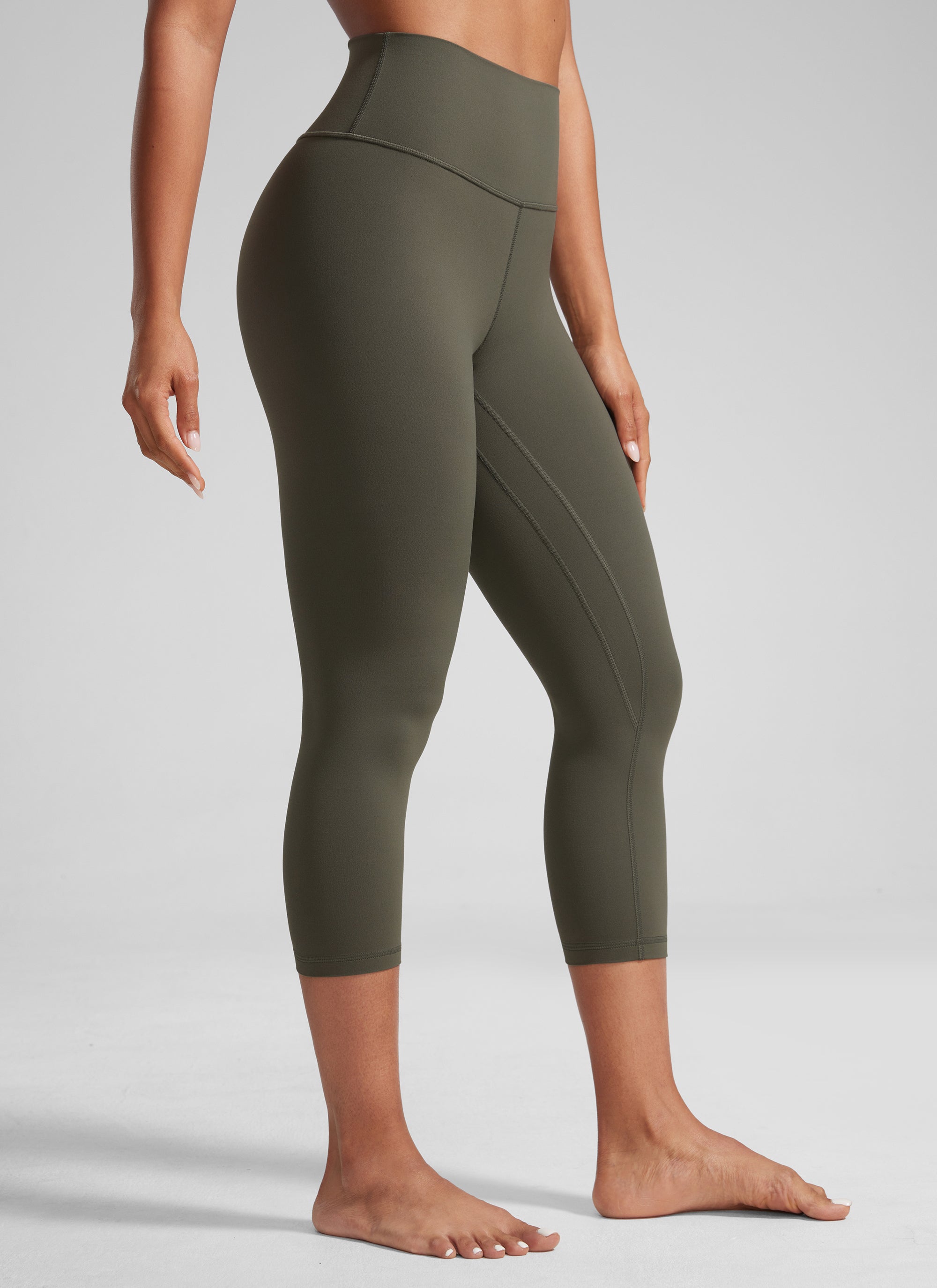 CRZ YOGA Damen Butterlift High Waist Workout Leggings - 53cm Helles Armeegrün