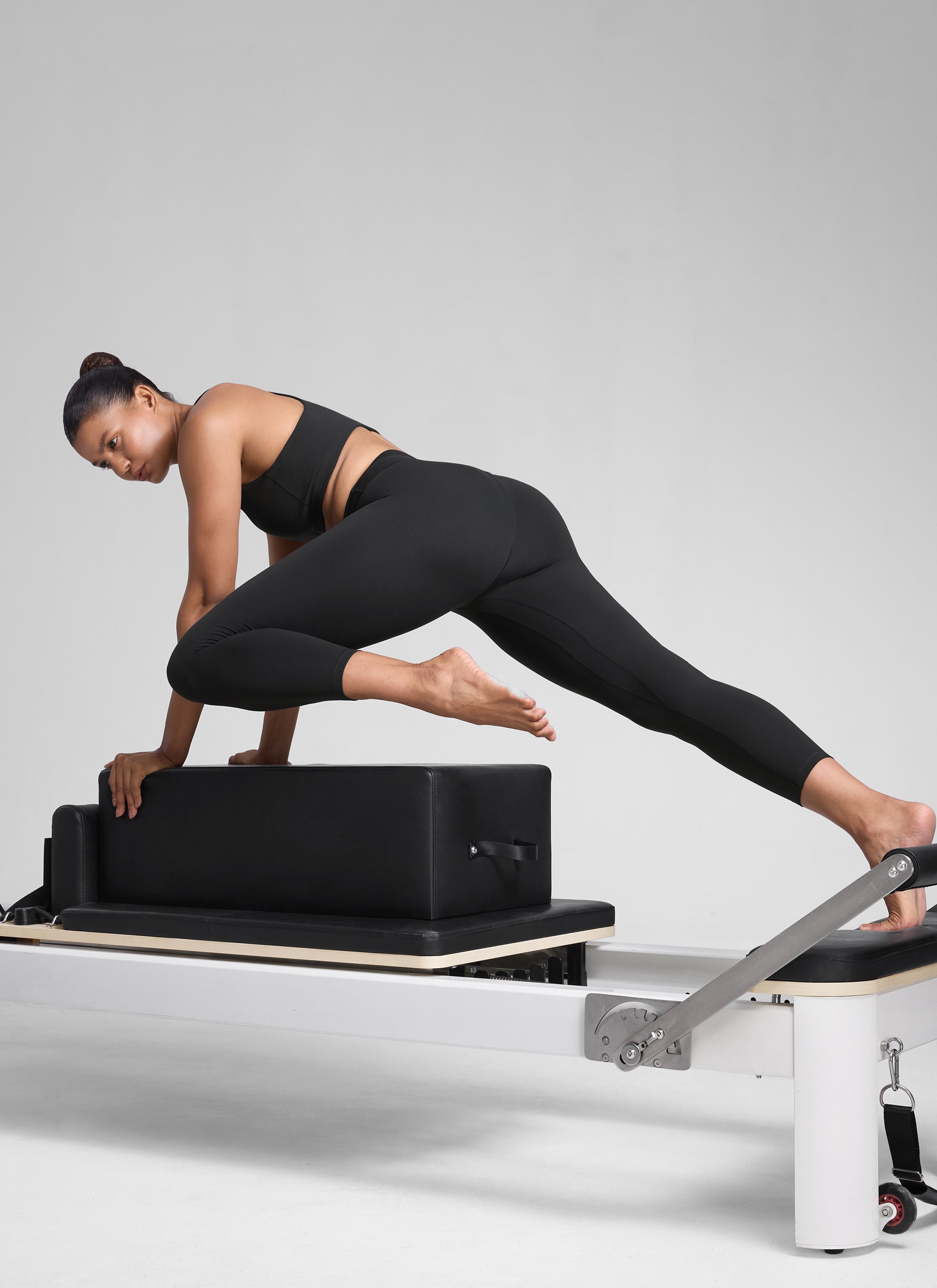 CRZ YOGA Damen Butterlift High Waist Workout Leggings - 58cm Schwarz