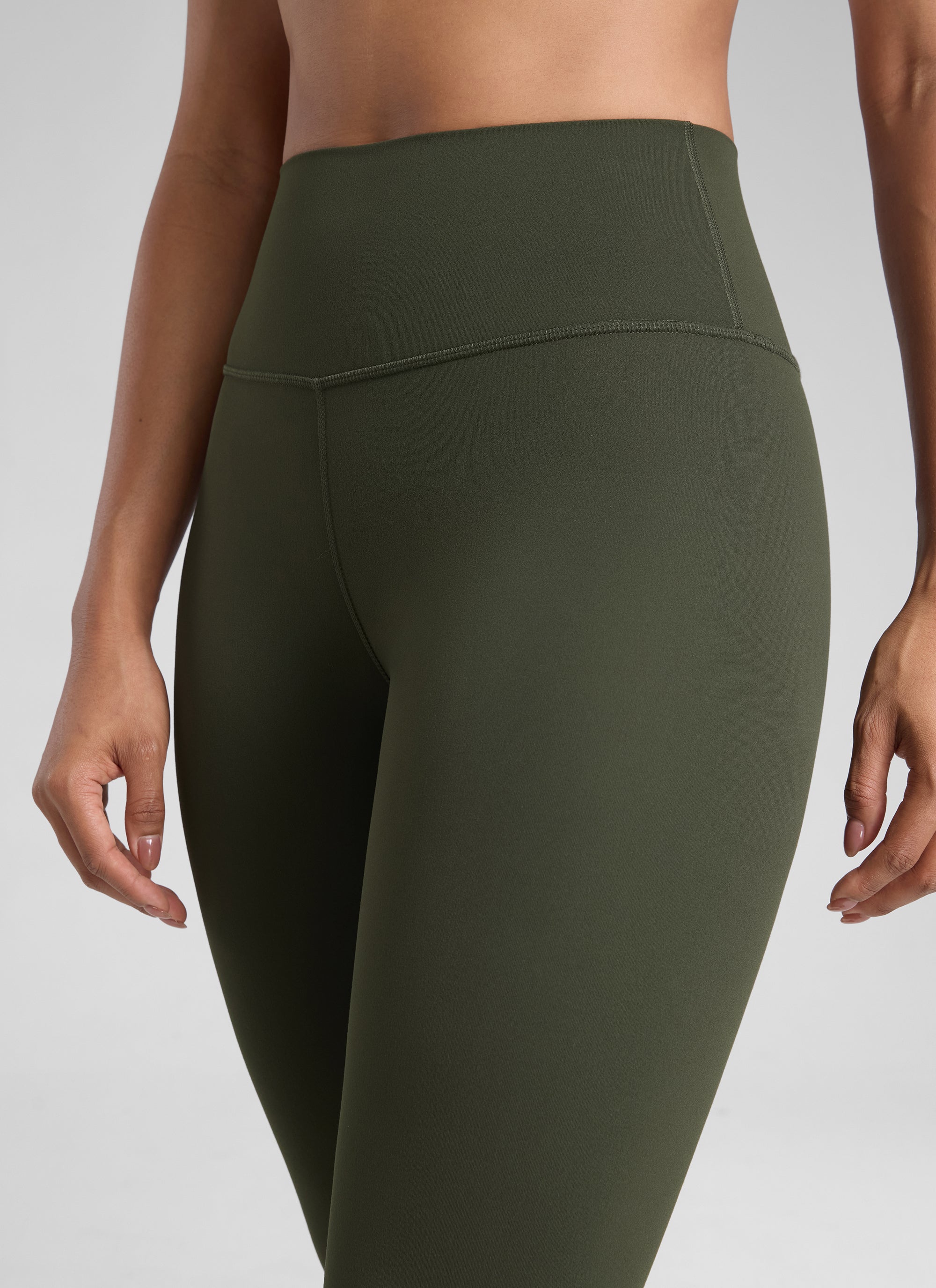 CRZ YOGA Damen Butterlift High Waist Workout Leggings - 58cm Olivgrün