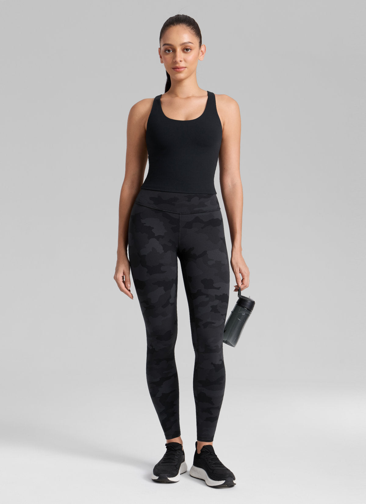 CRZ YOGA Damen Butterlift High Waist Blickdicht  Leggings - 64cm Dunkelgraue Tarnung 2