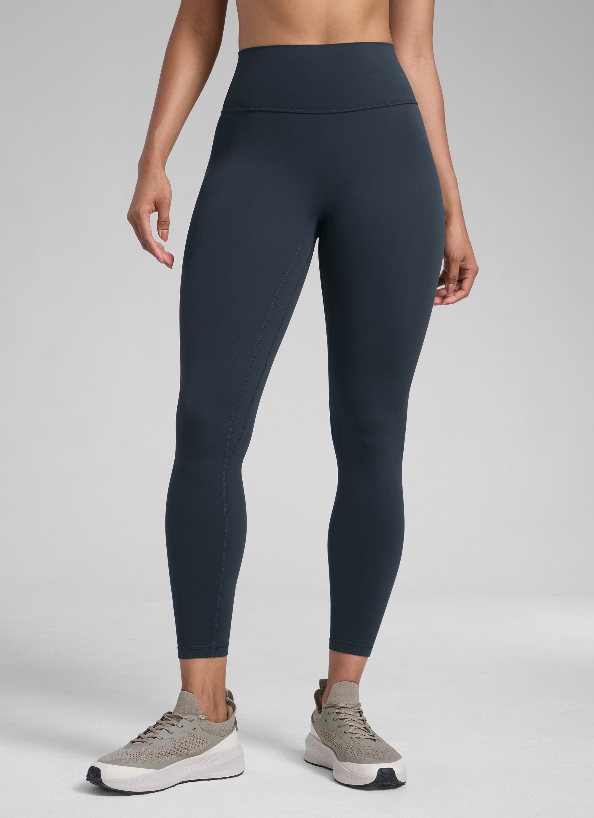 CRZ YOGA Damen Butterlift SecretSculpt Scrunch Butt Leggings - 64cm Echte Marine
