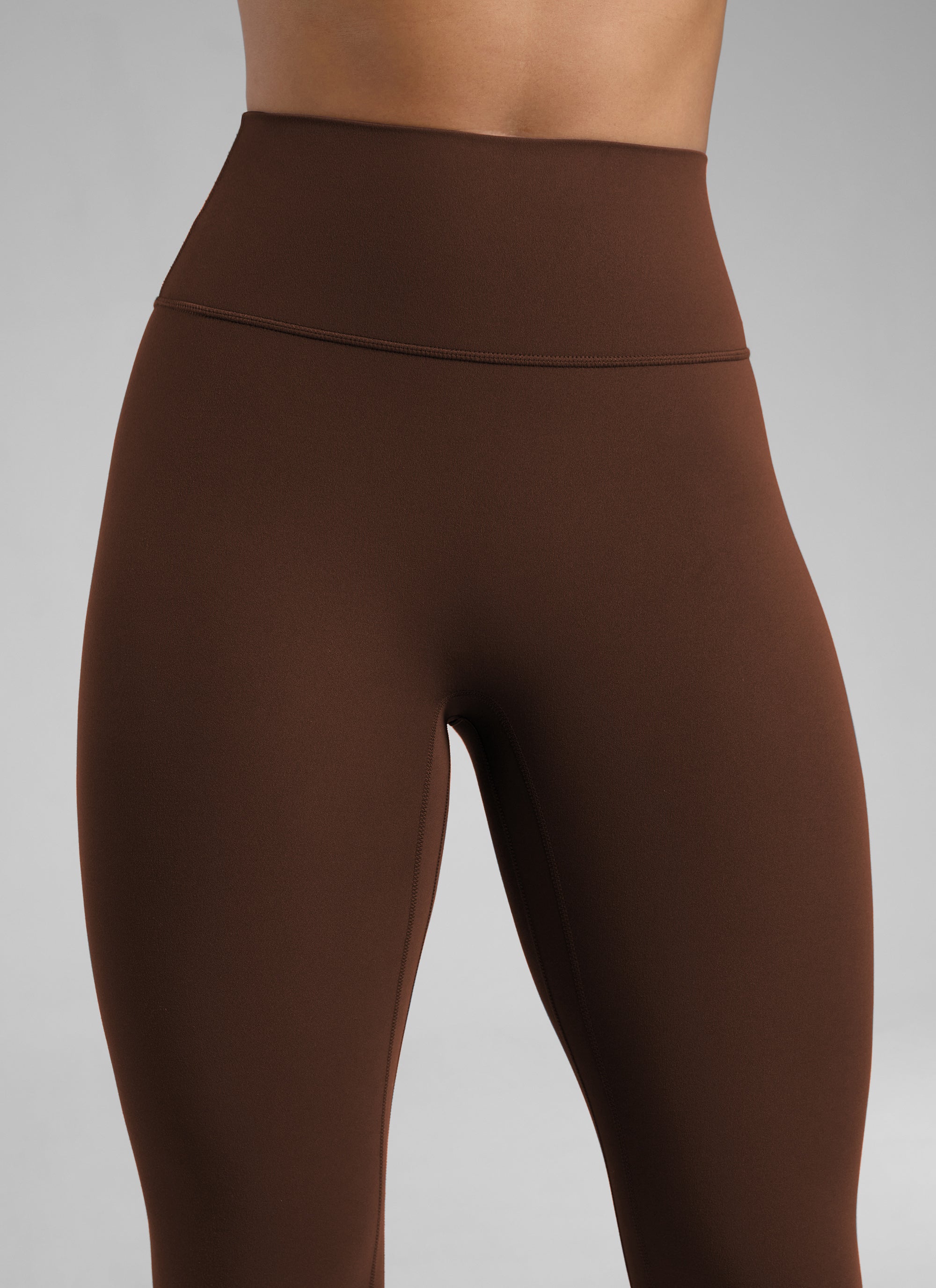 CRZ YOGA Damen Butterlift SecretSculpt Scrunch Butt Leggings - 64cm Lava Braun