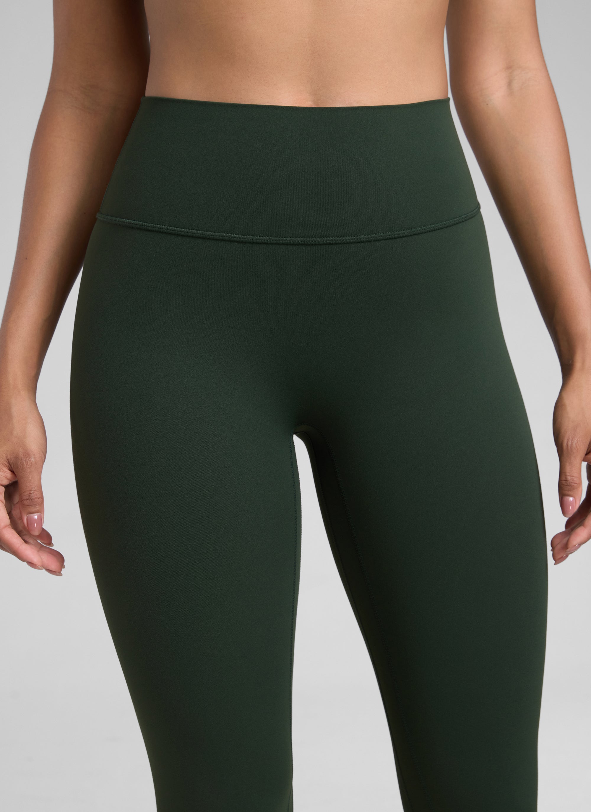 CRZ YOGA Damen Butterlift SecretSculpt Scrunch Butt Leggings - 64cm Legende Grün