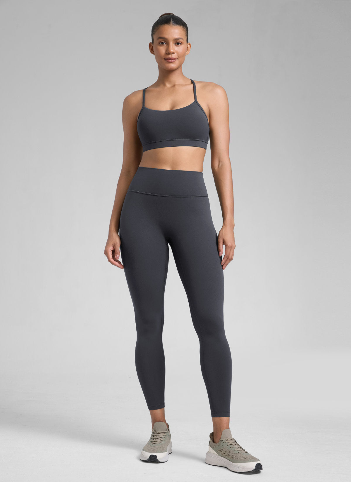 CRZ YOGA Damen Butterlift SecretSculpt Scrunch Butt Leggings - 64cm Graphitgrau @model_info:Barbara