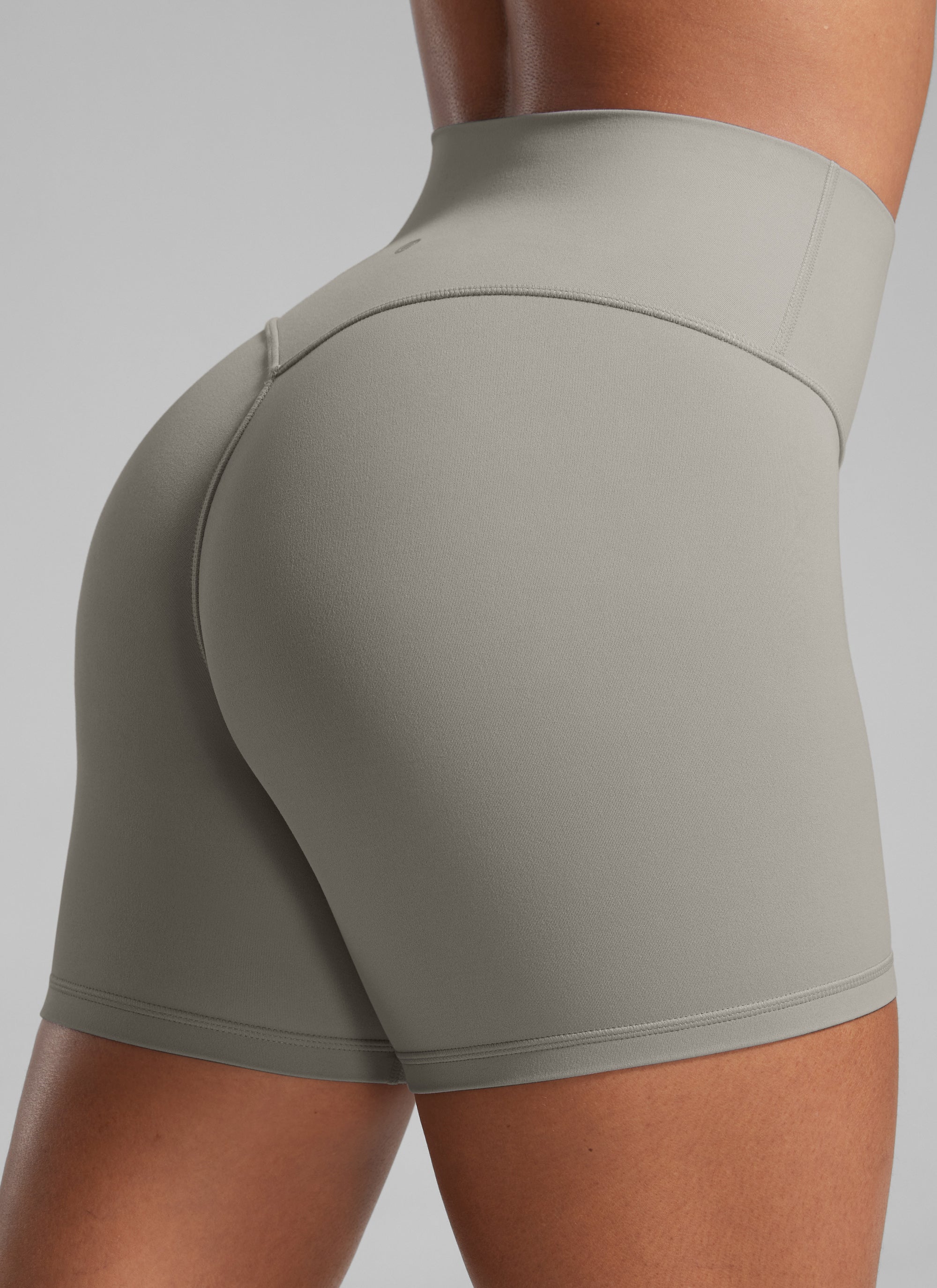CRZ YOGA Damen Butterlift SecretSculpt Scrunch Butt Lifting Shorts10cm Rock grau