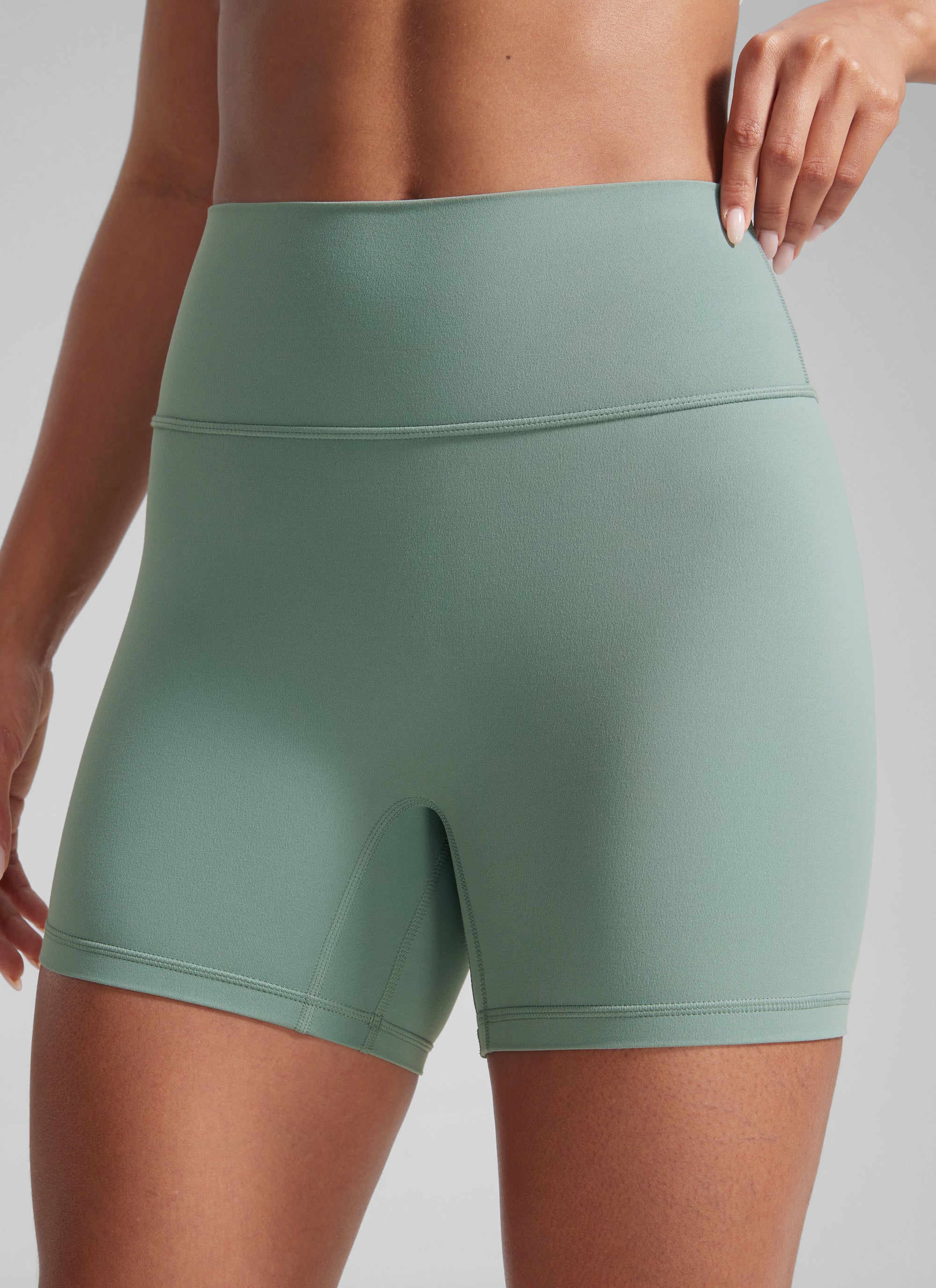 CRZ YOGA Damen Butterlift SecretSculpt Scrunch Butt Lifting Shorts10cm Kratergrün