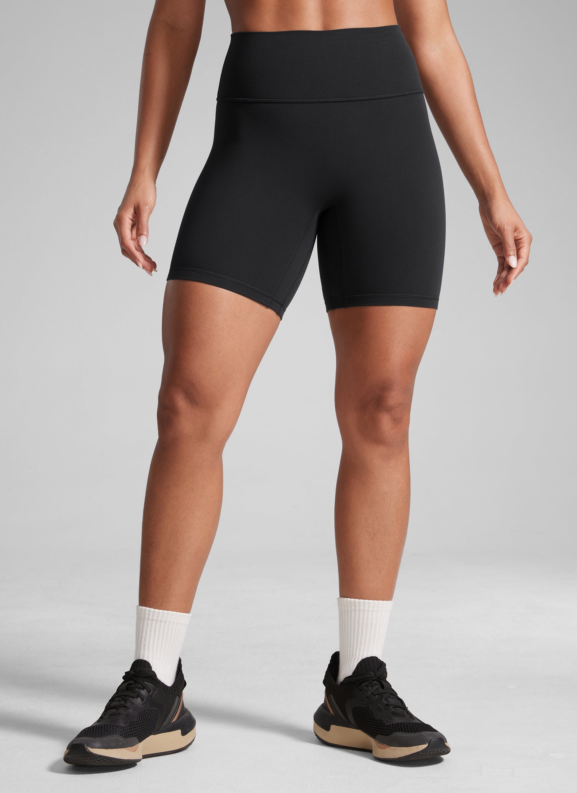 CRZ YOGA Damen Butterlift SecretSculpt Butt Lifting Shorts - 15cm Schwarz