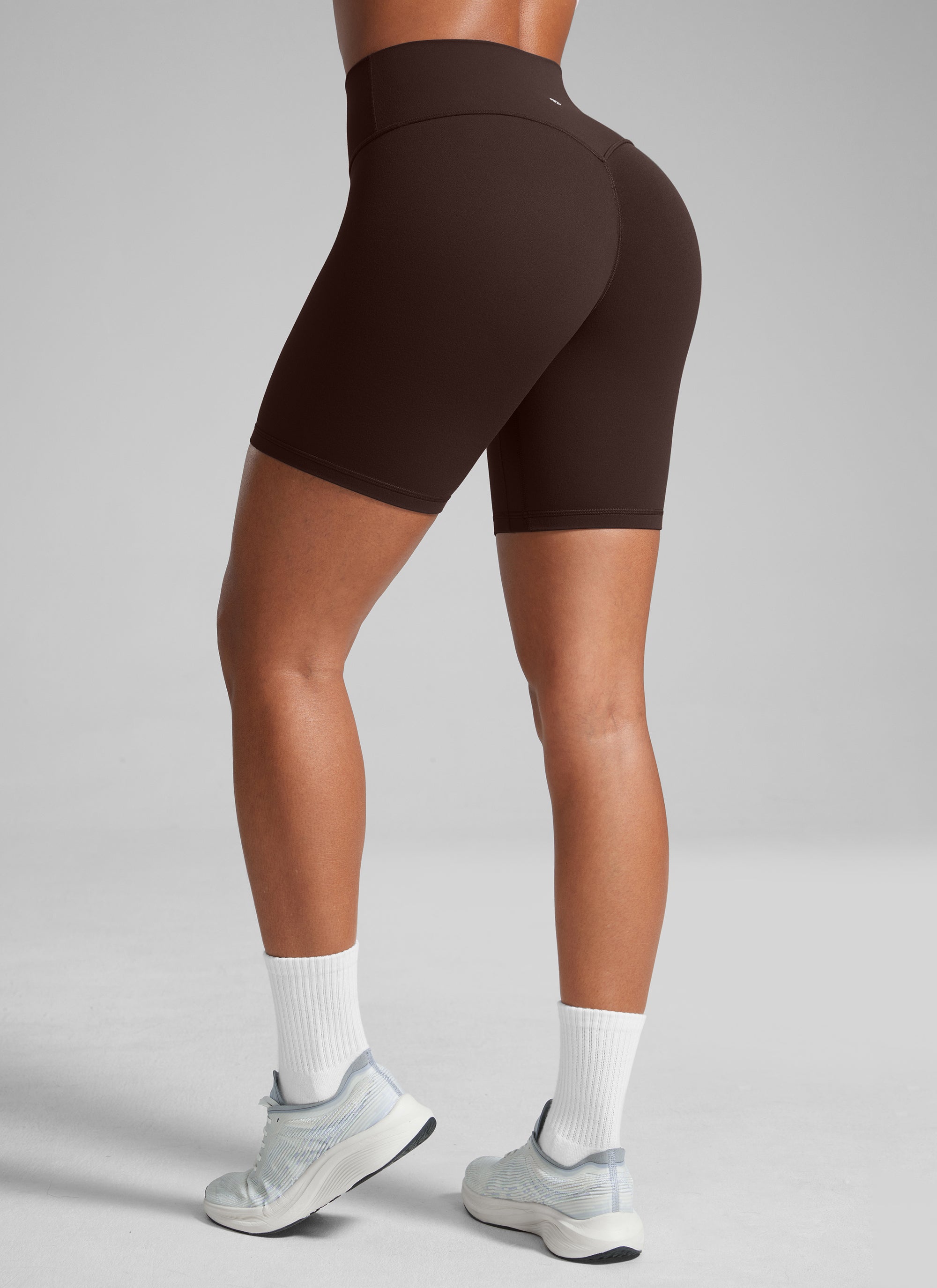 CRZ YOGA Damen Butterlift SecretSculpt Butt Lifting Shorts - 15cm Heißes Fudge-Brown