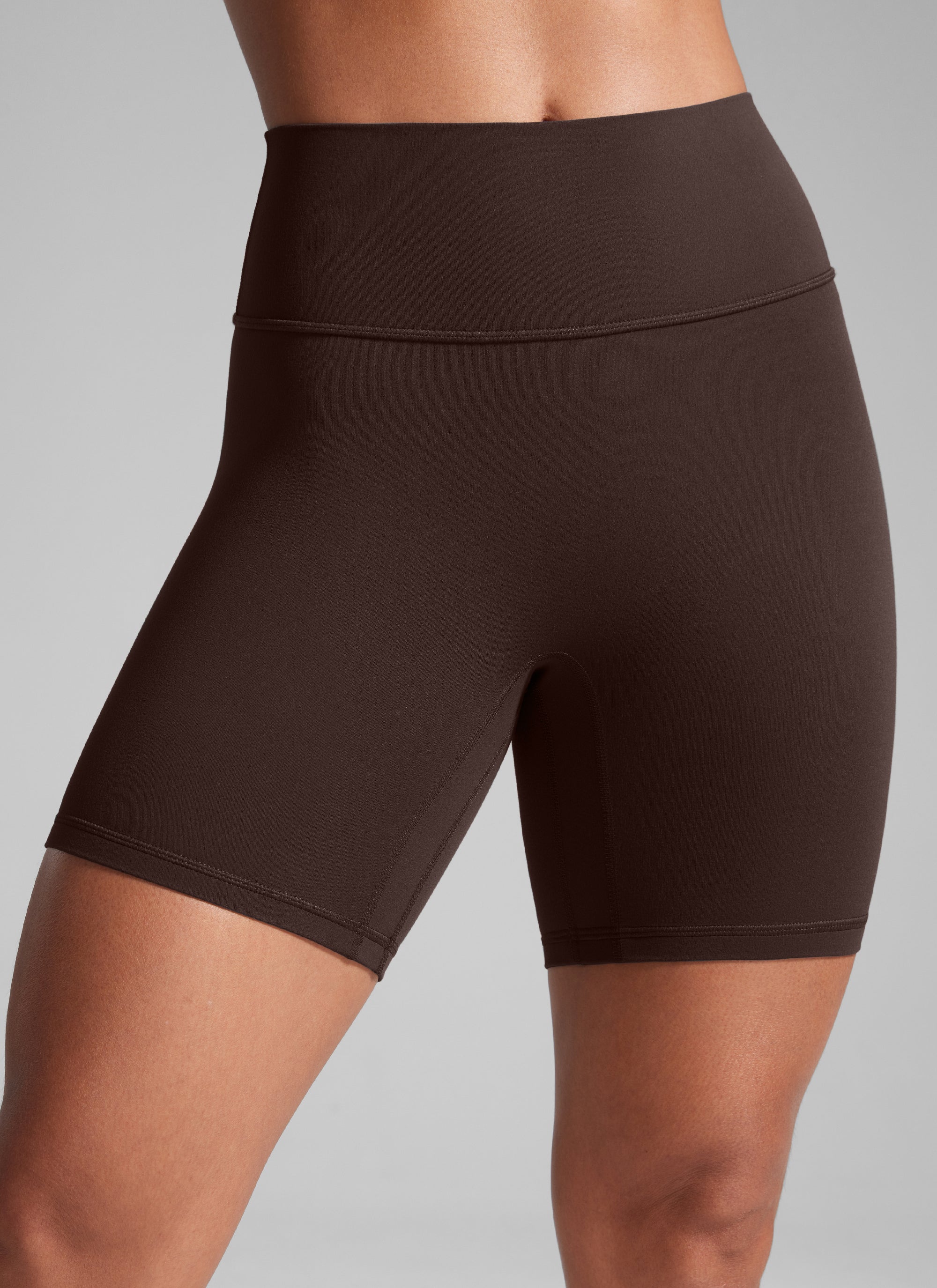 CRZ YOGA Damen Butterlift SecretSculpt Butt Lifting Shorts - 15cm Heißes Fudge-Brown