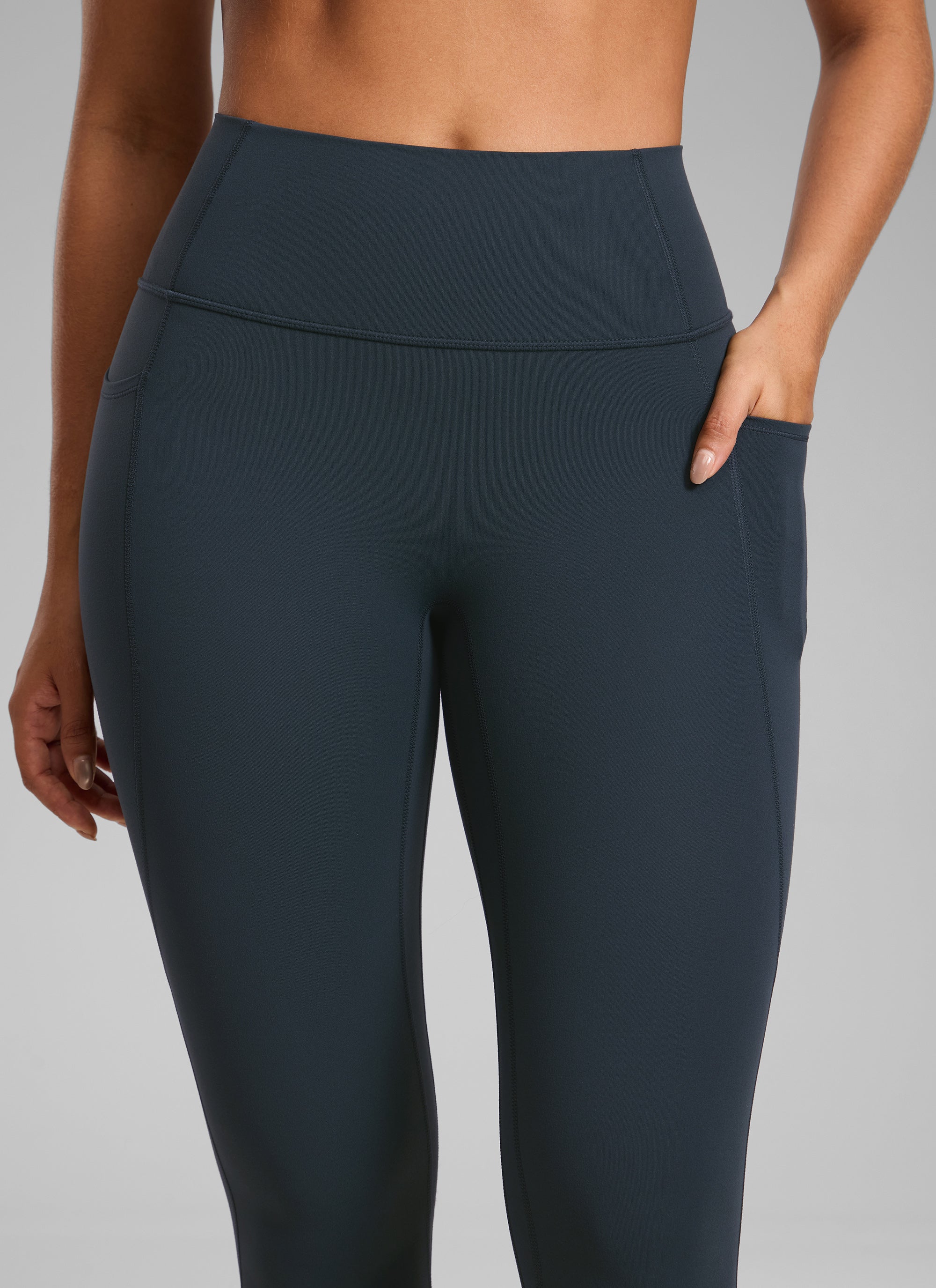 CRZ YOGA Damen Butterlift Keine Vordernaht Leggings mit Taschen-64cm Echte Marine