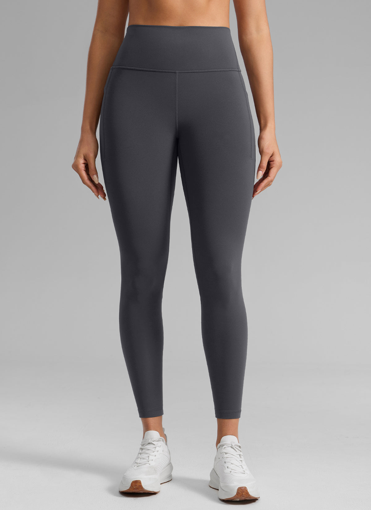 CRZ YOGA Damen Butterlift Leggings mit Seitentaschen - 64cm Mysteriöses Grau
