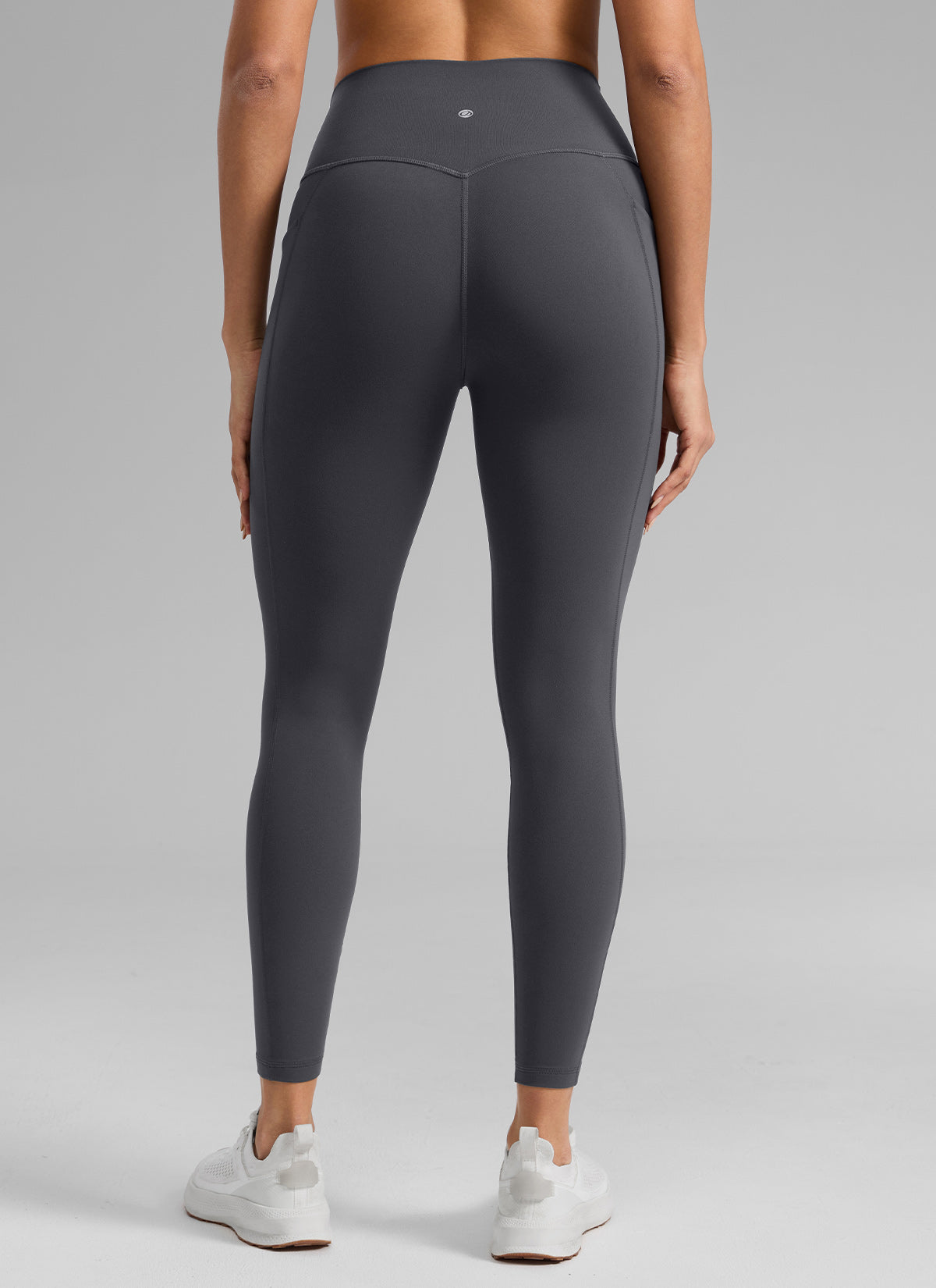 CRZ YOGA Damen Butterlift Leggings mit Seitentaschen - 64cm Mysteriöses Grau