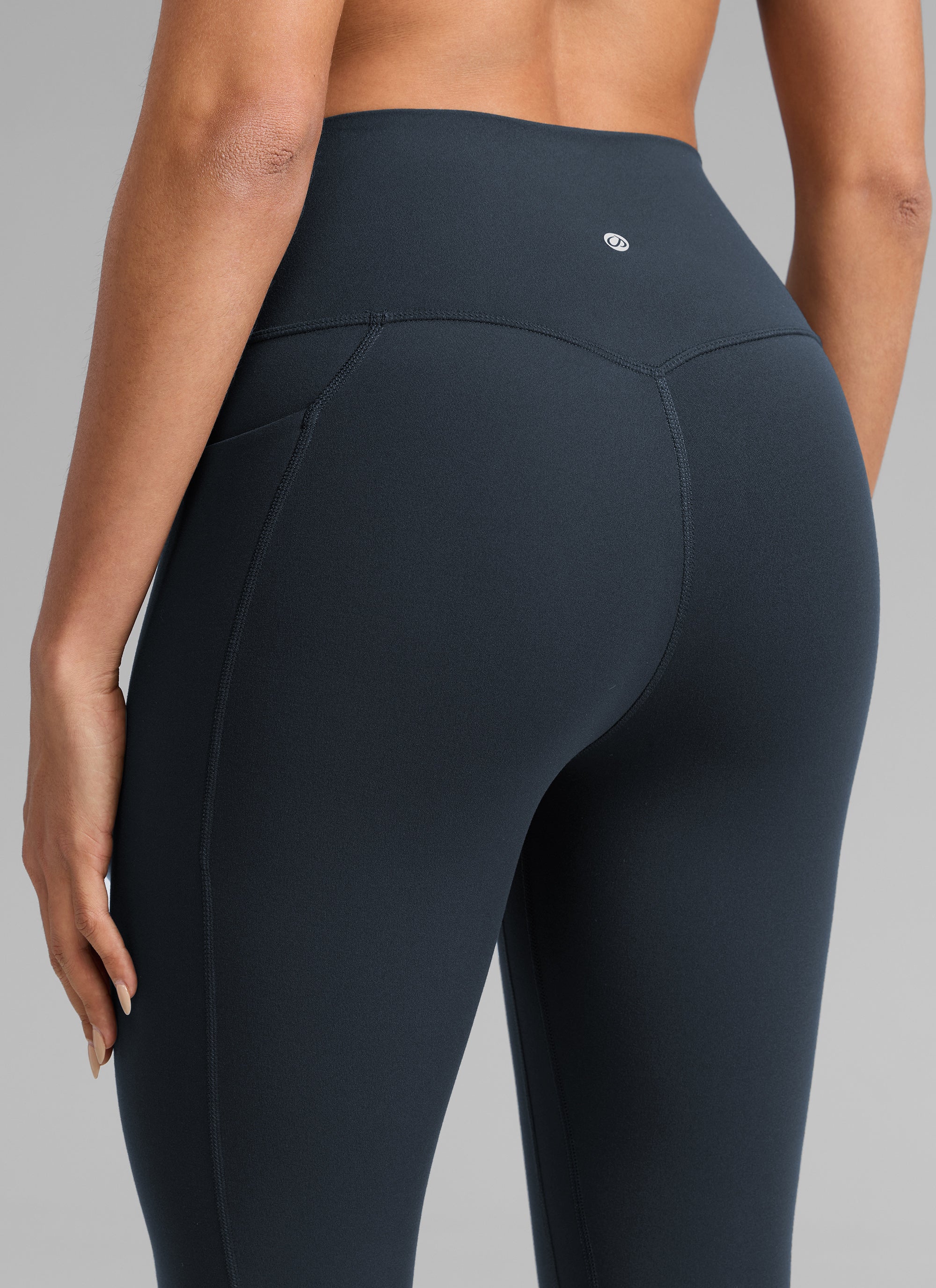 CRZ YOGA Damen Butterlift Leggings mit Seitentaschen - 64cm Echte Marine