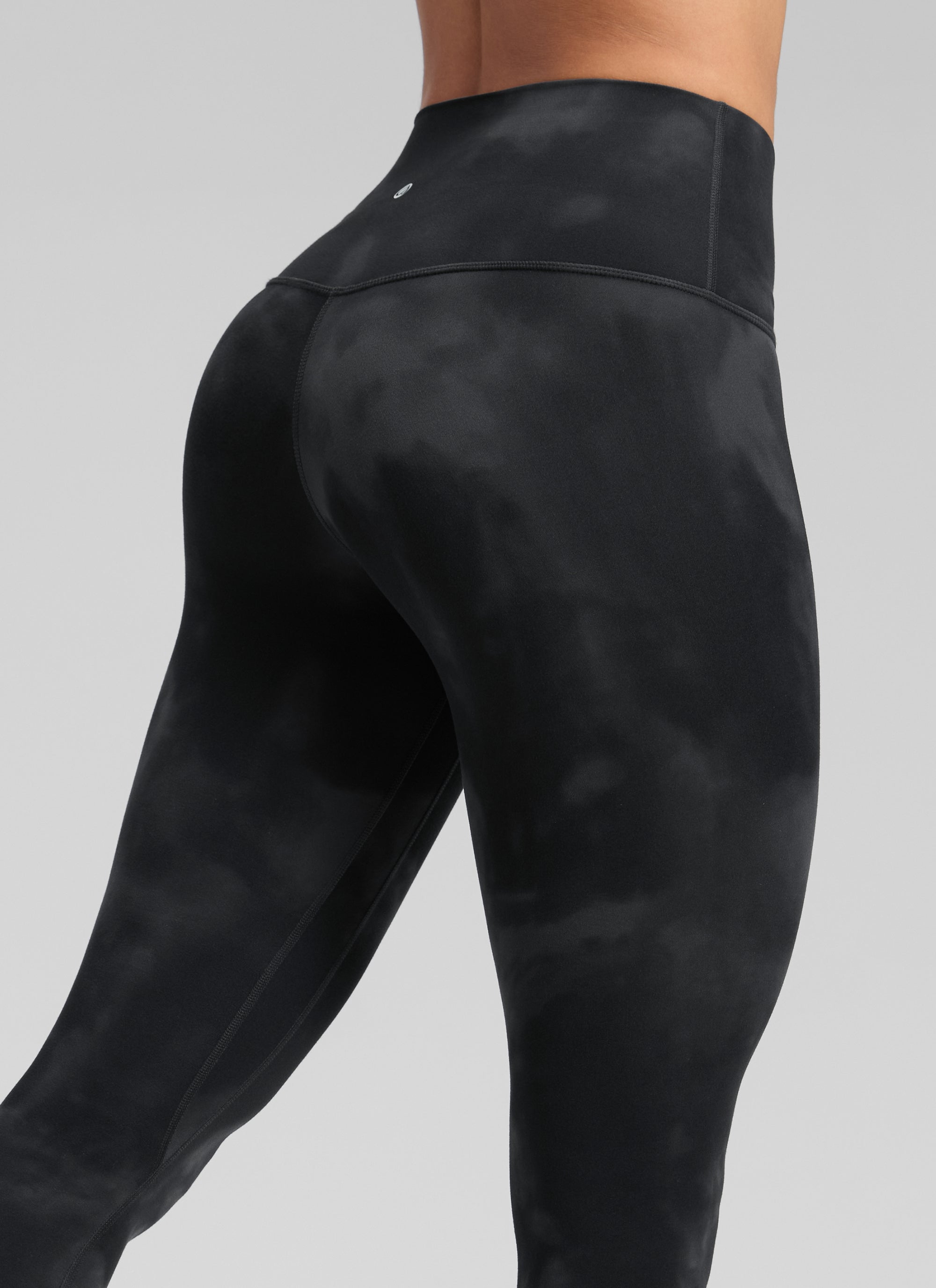 CRZ YOGA Damen Butterluxe Keine Vordernaht Yoga Leggings - 64cm Schwarze Tie-Dye-Blumen